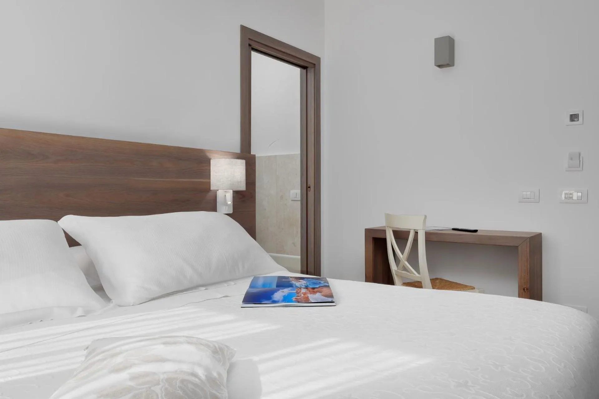 Bedroom, Bed in Il Giardino Degli Aranci