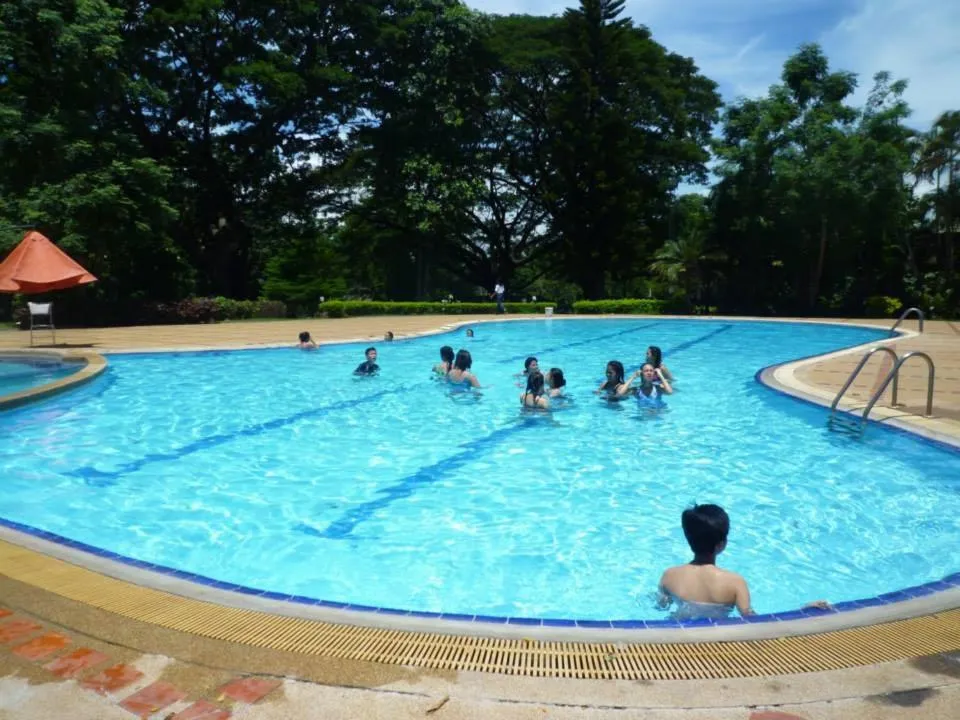 Swimming pool in Muaklek Paradise Resort
