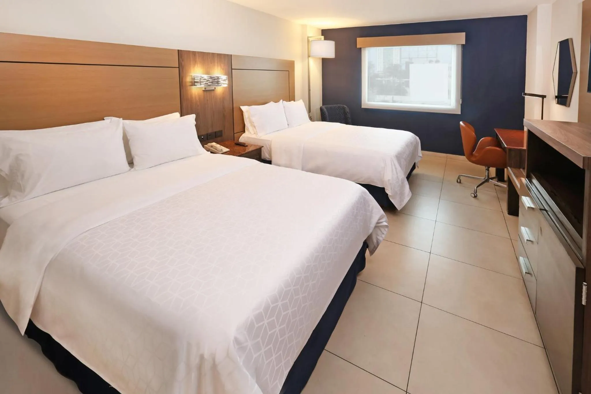 Photo of the whole room, Bed in Holiday Inn Express Veracruz Boca del Rio by IHG