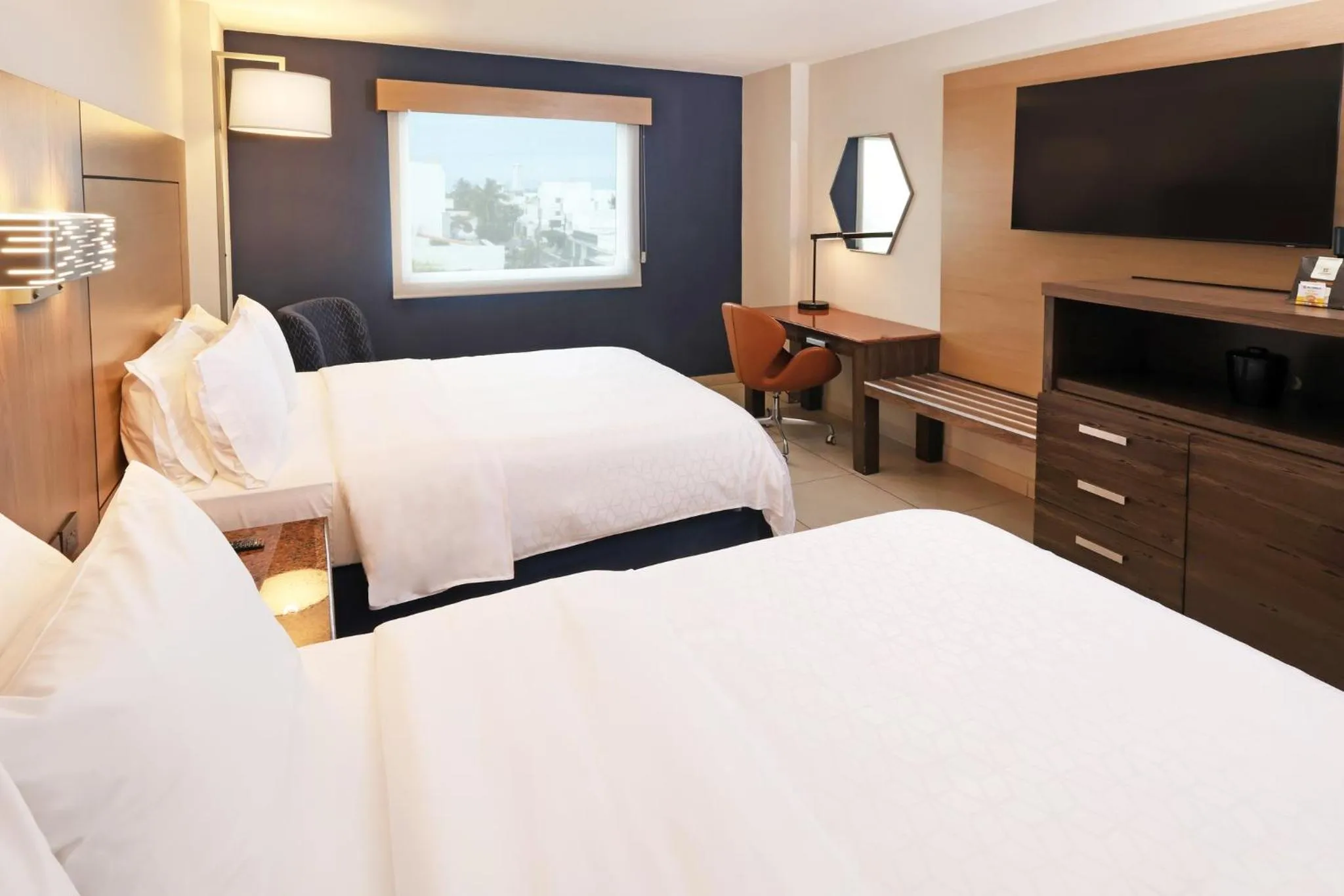 Photo of the whole room, Bed in Holiday Inn Express Veracruz Boca del Rio by IHG