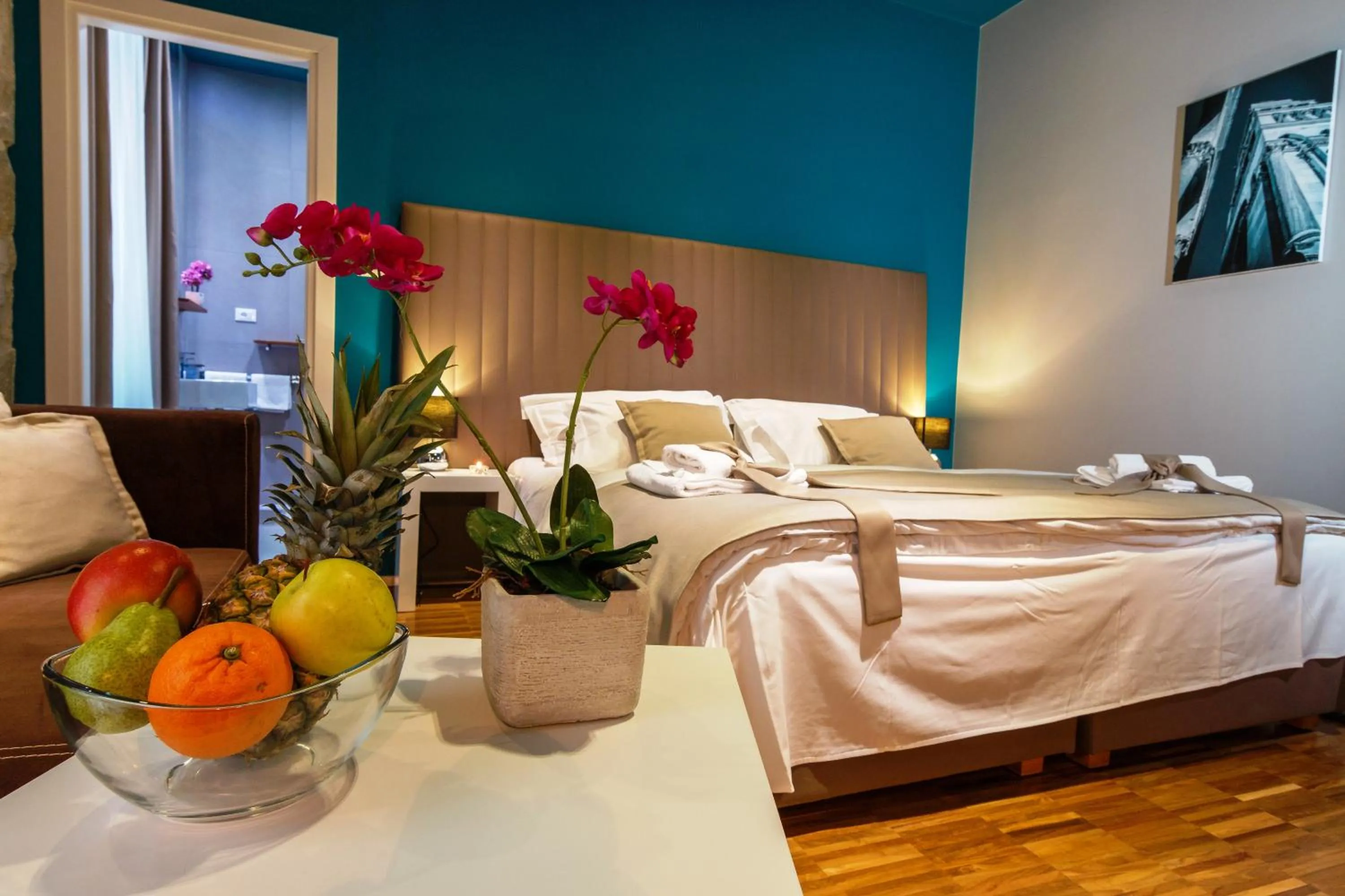 Decorative detail, Bed in Riva Luxury Rooms