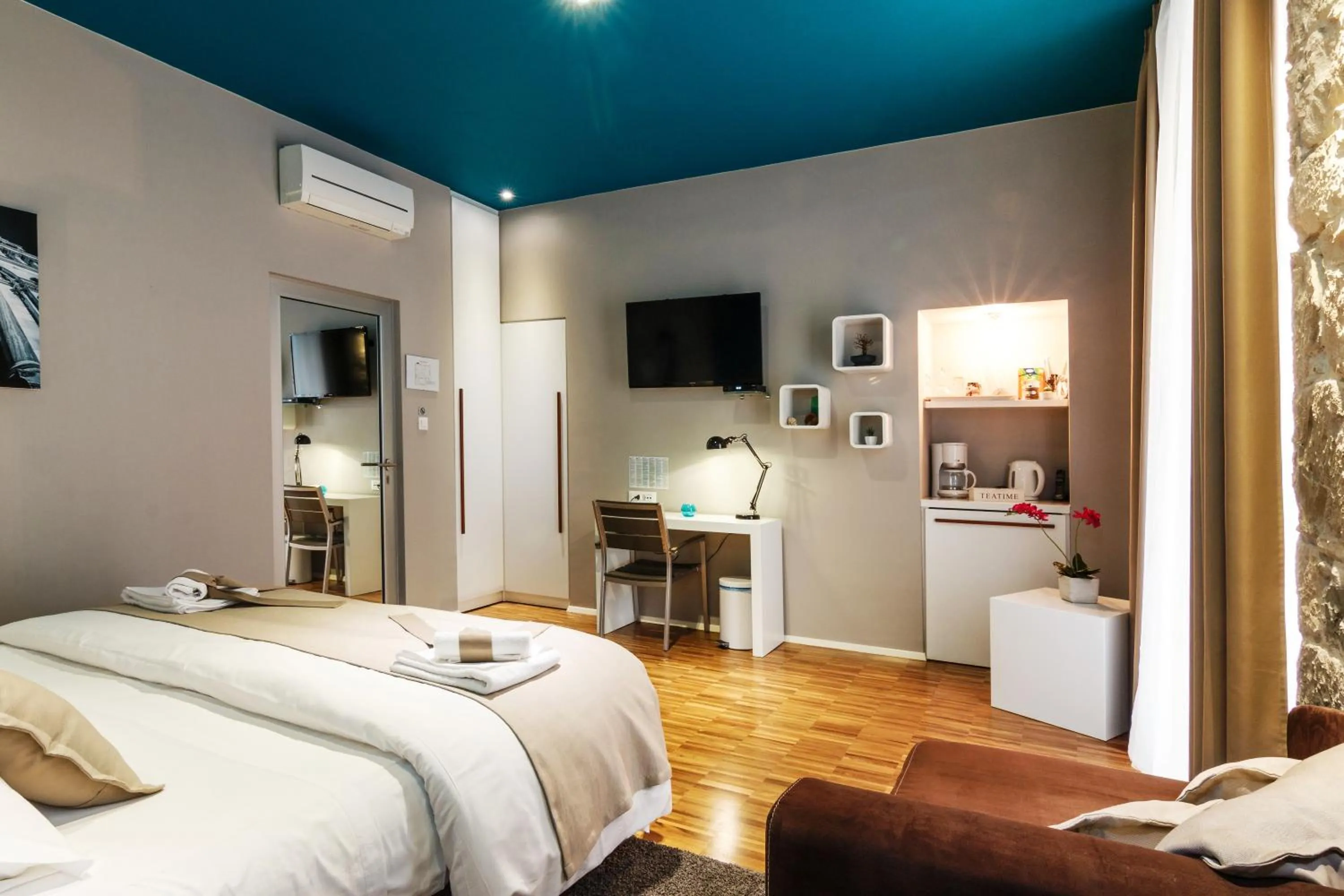 Bedroom, Bed in Riva Luxury Rooms