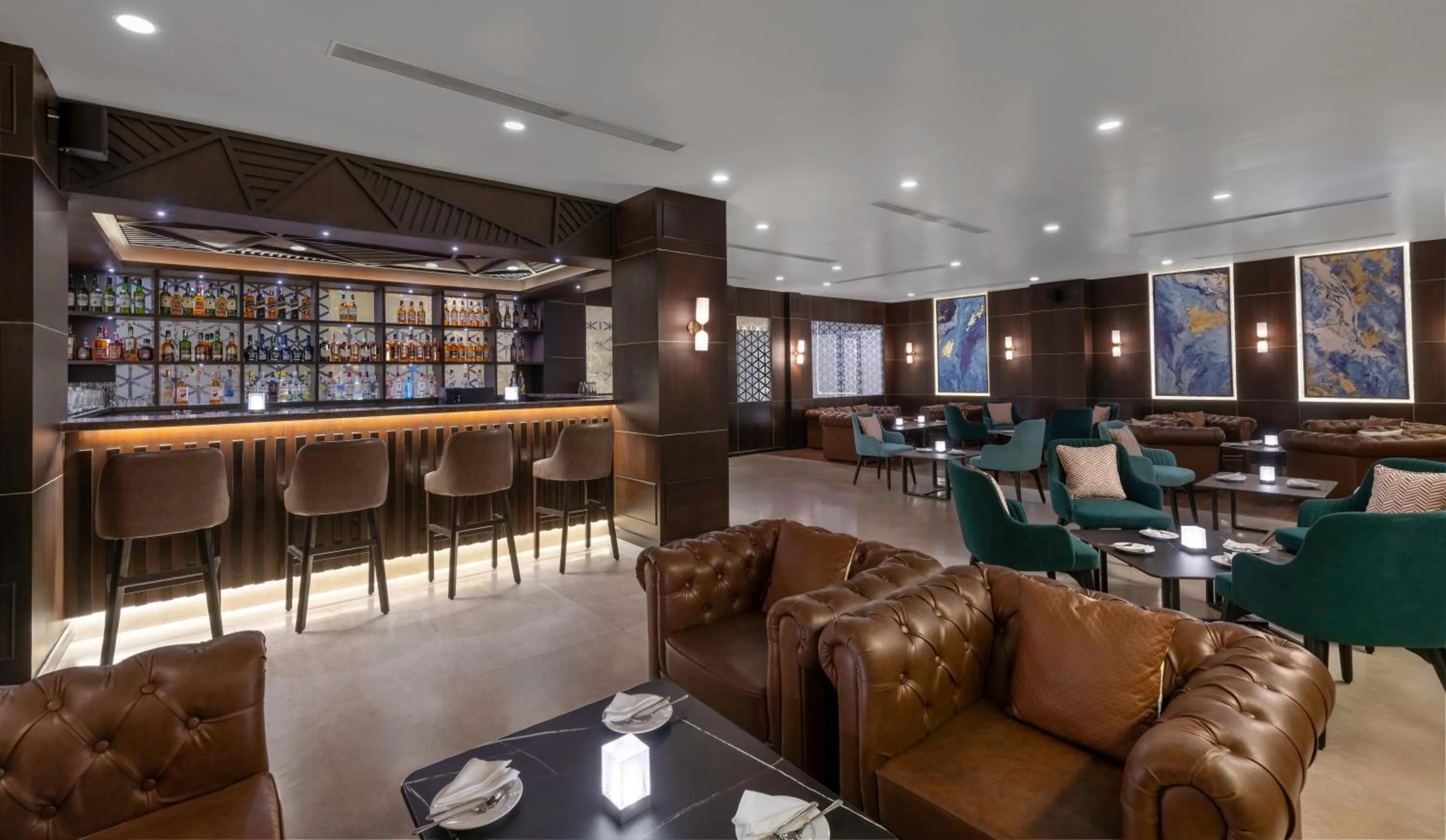 Restaurant/places to eat in Vivanta Jamshedpur, Golmuri