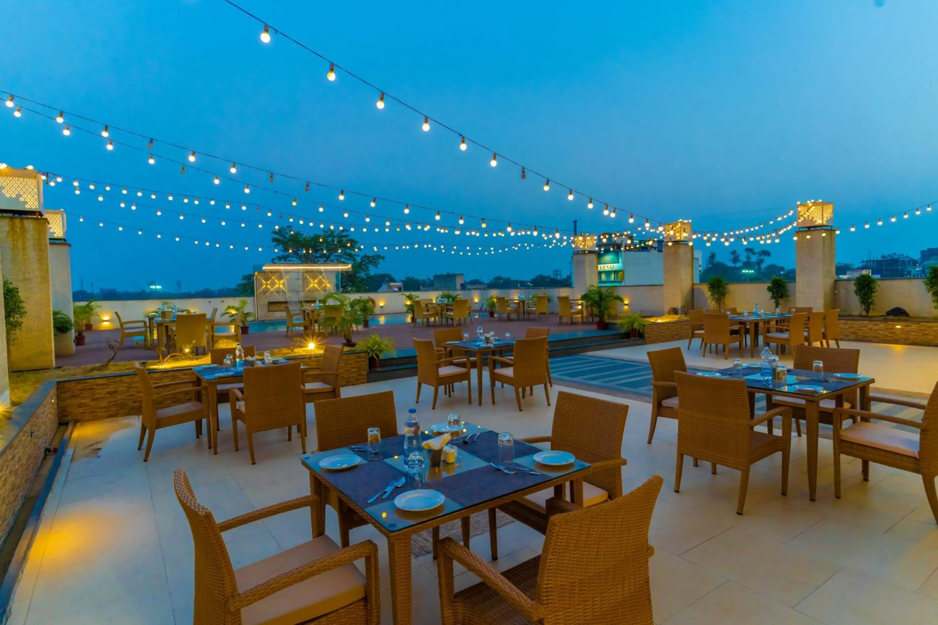 Restaurant/places to eat in Vivanta Jamshedpur, Golmuri