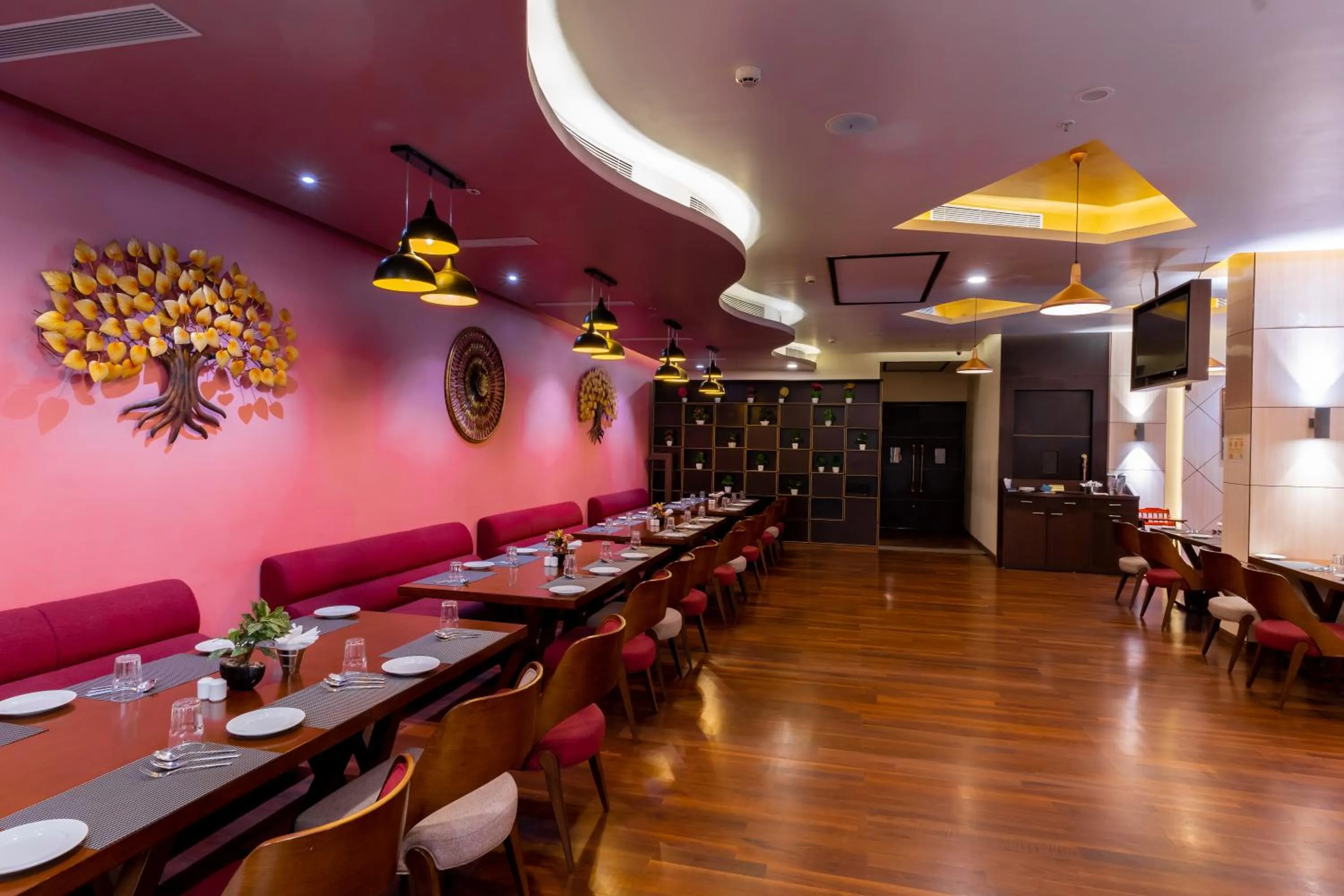 Restaurant/places to eat in Vivanta Jamshedpur, Golmuri