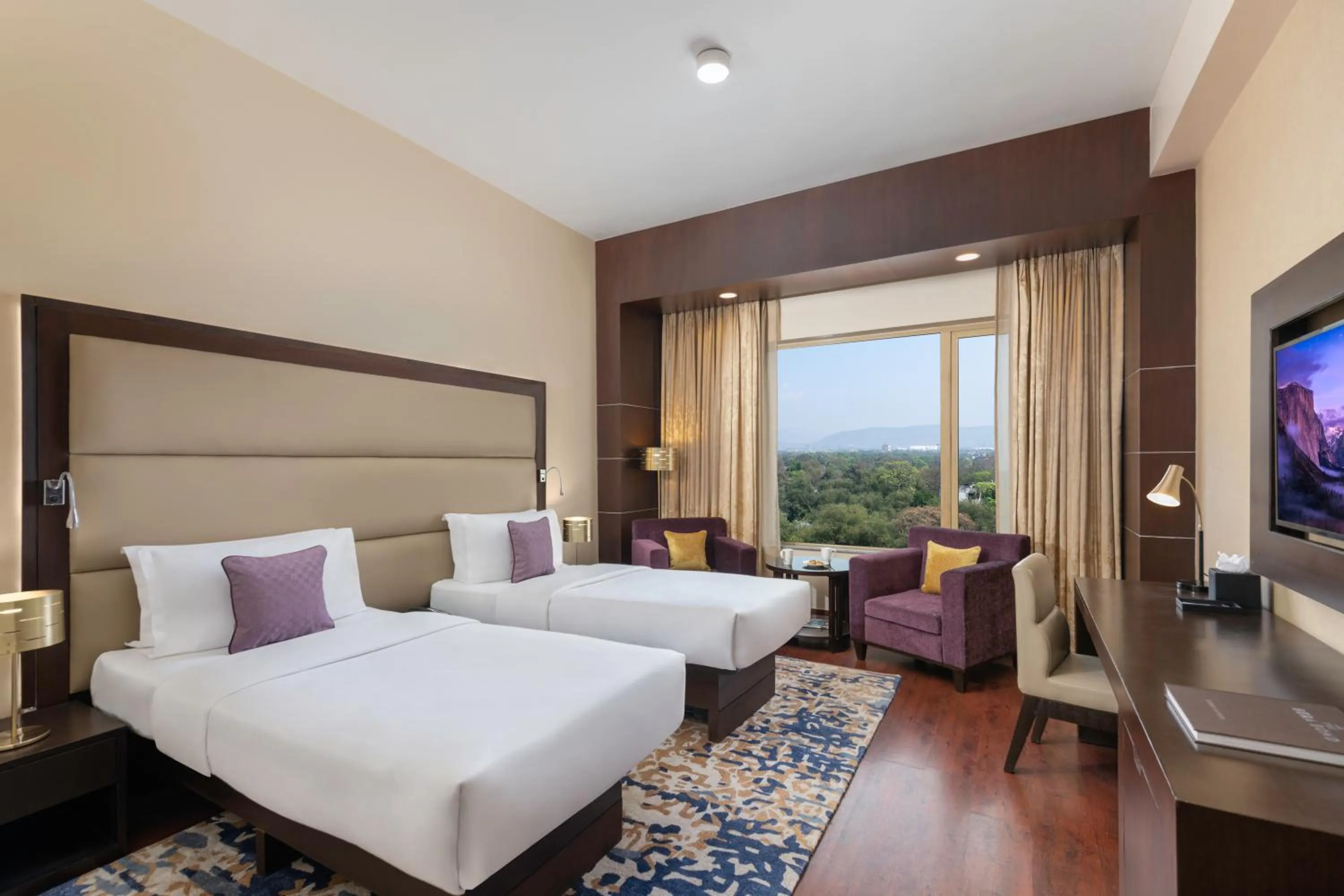 Bed in Vivanta Jamshedpur, Golmuri