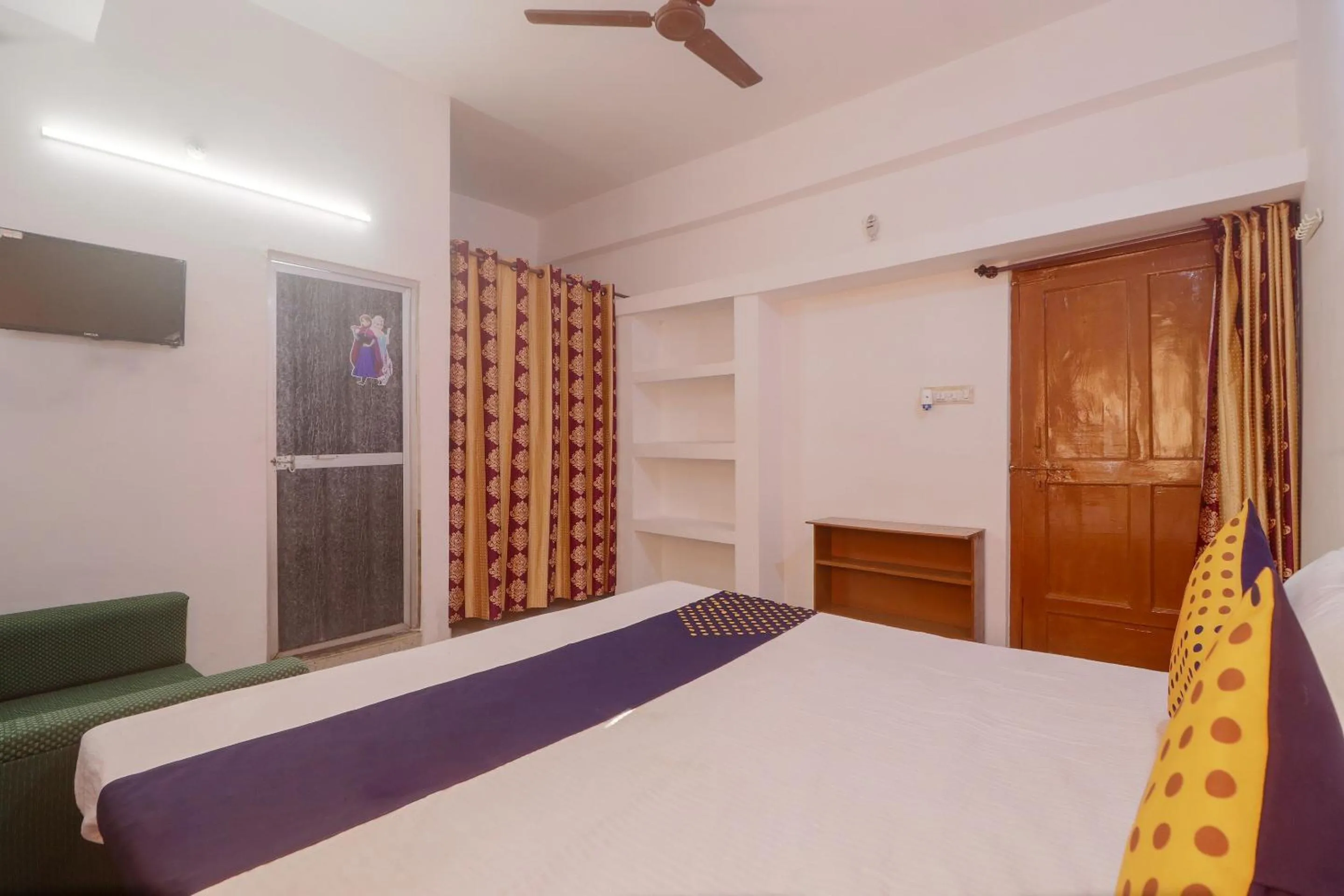 Bedroom in SPOT ON Hotel Om Kanha