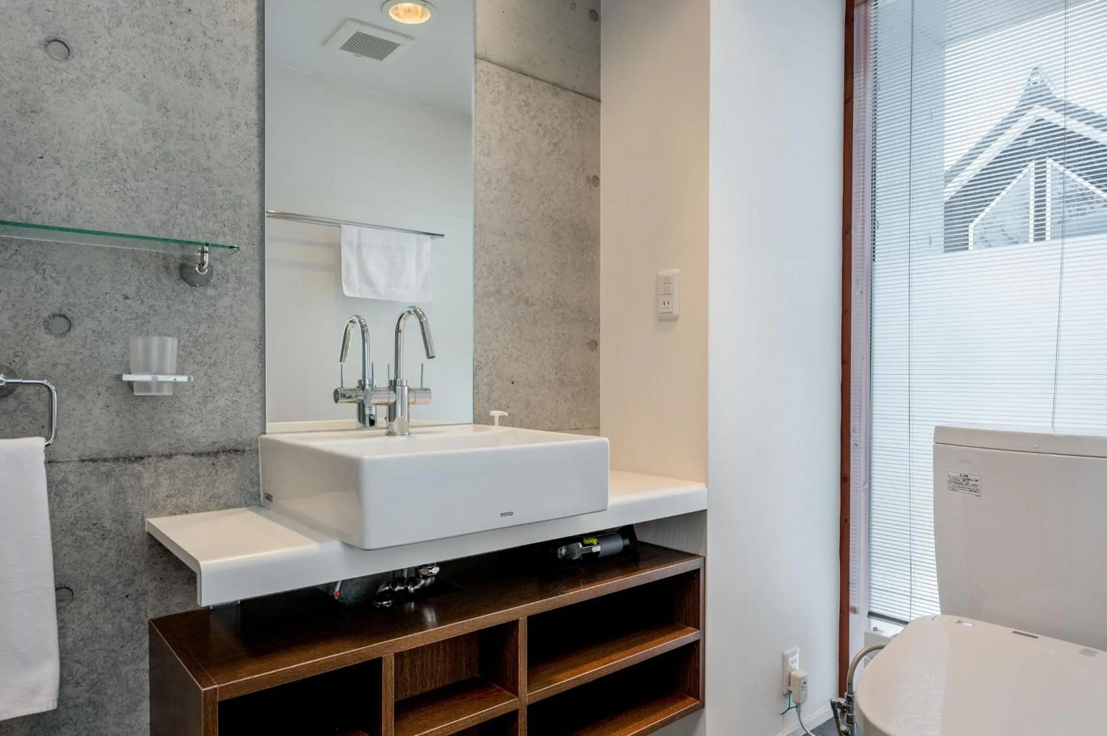 Bathroom in Kitanishi 2 by H2 Life