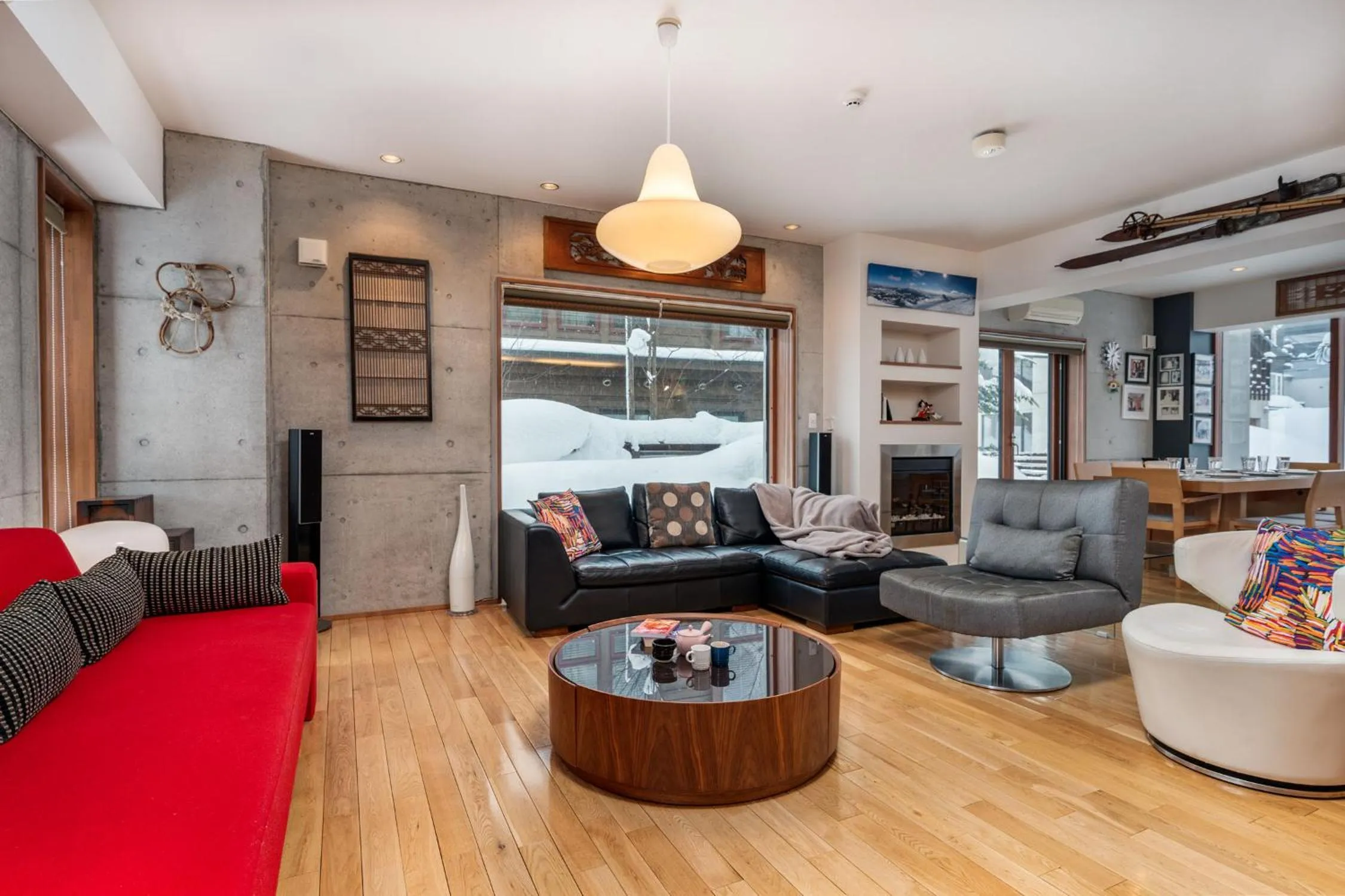 Living room in Kitanishi 3 by H2 Life