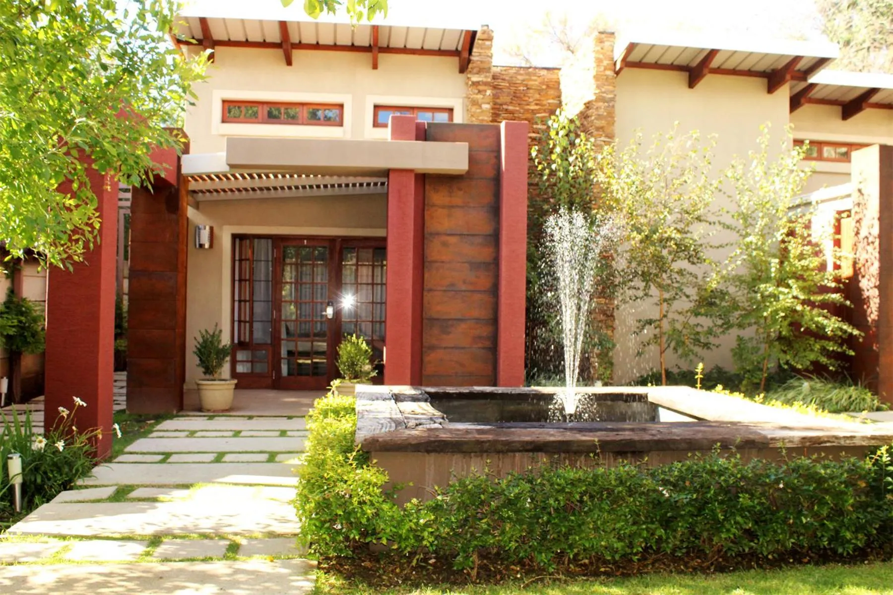 Facade/entrance in The Gallery