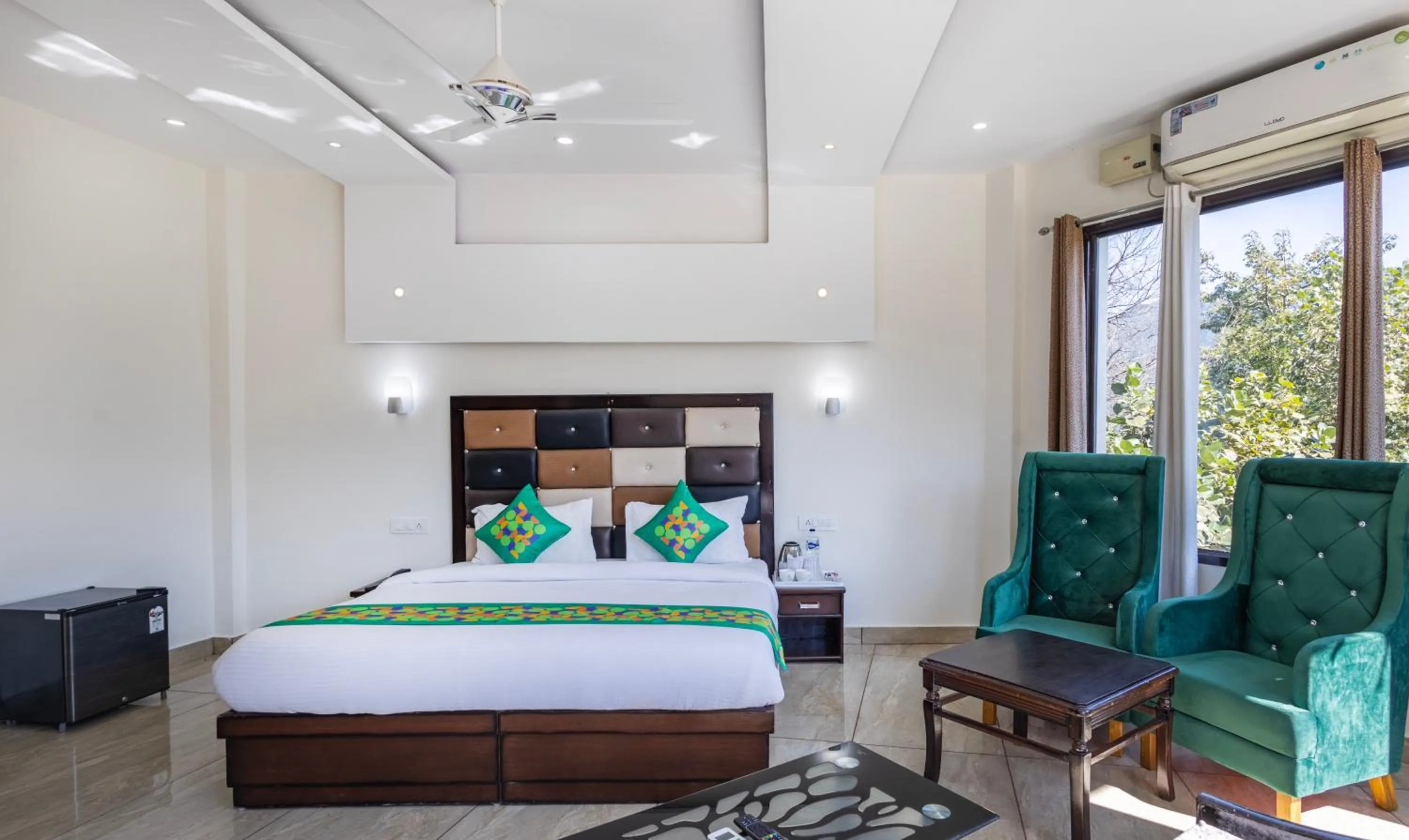 Bedroom, Bed in Treebo Anjukul