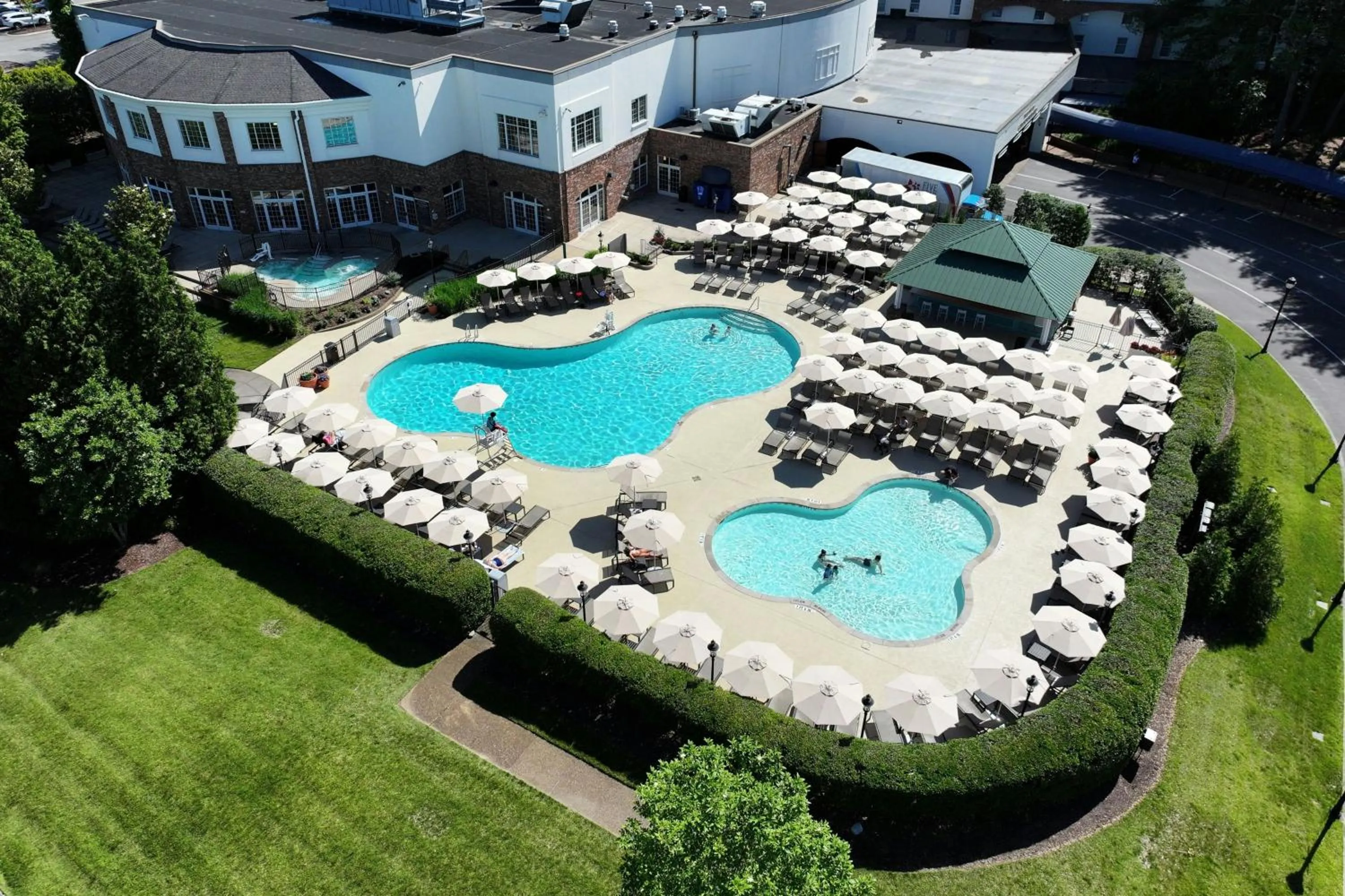 Swimming pool in Gaylord Opryland Resort & Convention Center