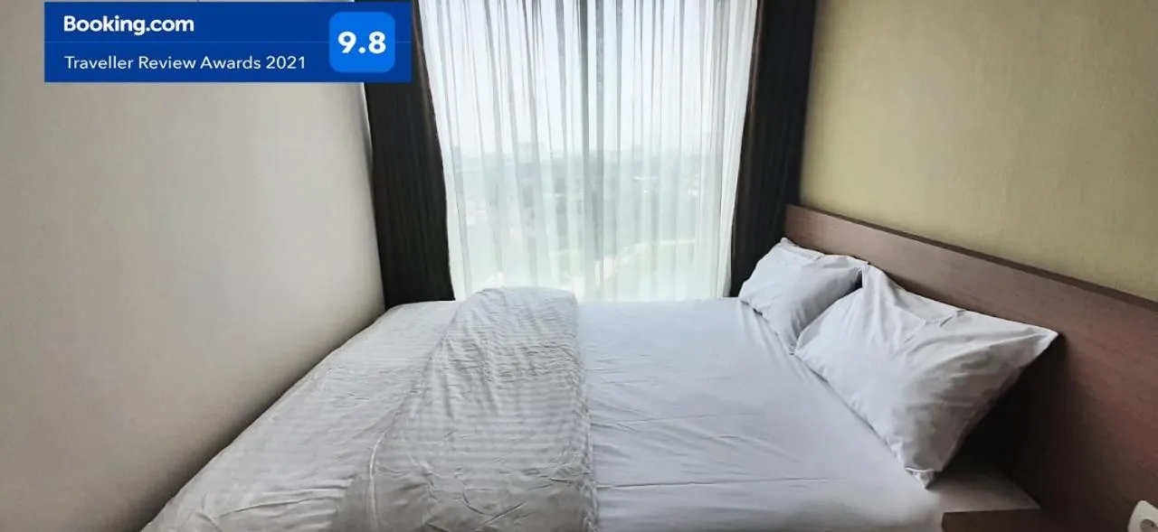 Bed in Apartemen Grand Kamala Lagoon Studio By Bonzela Property