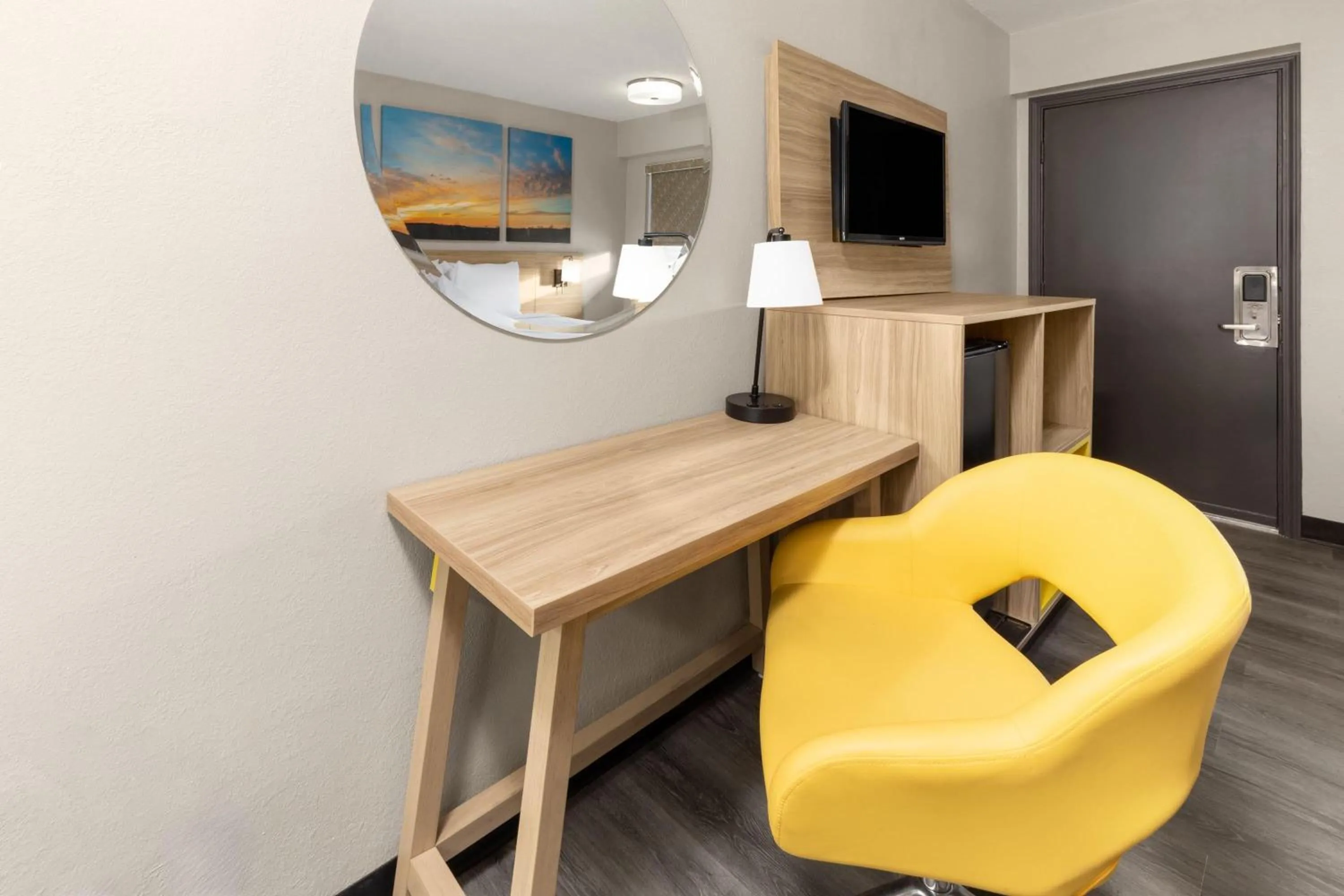 Photo of the whole room in Days Inn by Wyndham Kansas City Northeast