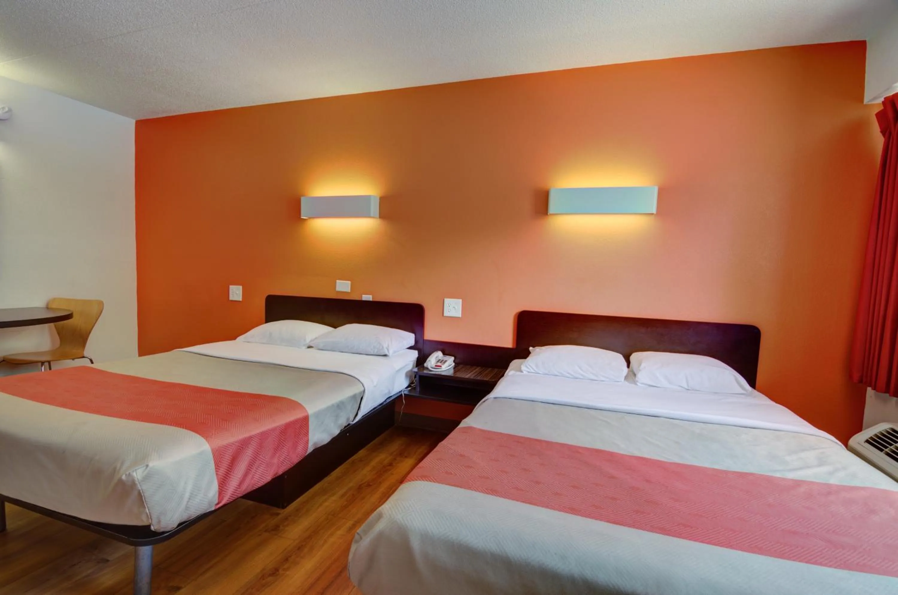 Bedroom, Bed in Motel 6-Kansas City, MO