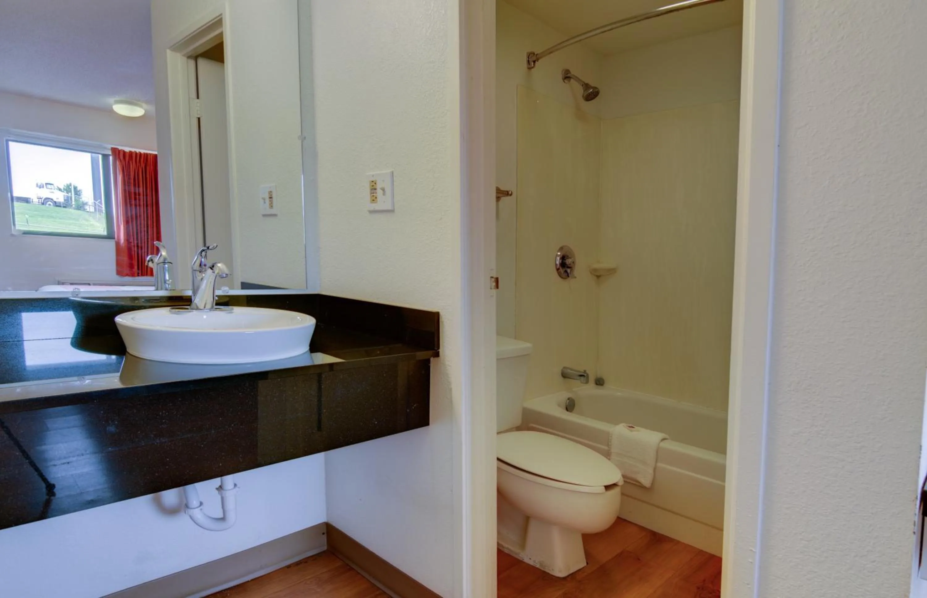 Bathroom in Motel 6-Kansas City, MO