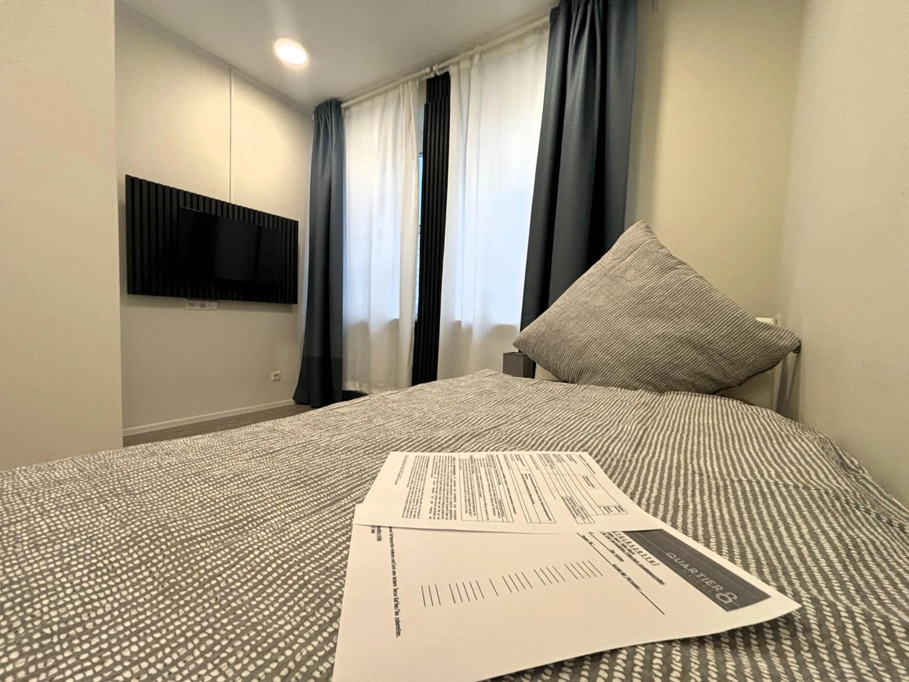 Bedroom, Bed in Simplex Stays Hotel Quartier 8 - Digital Access