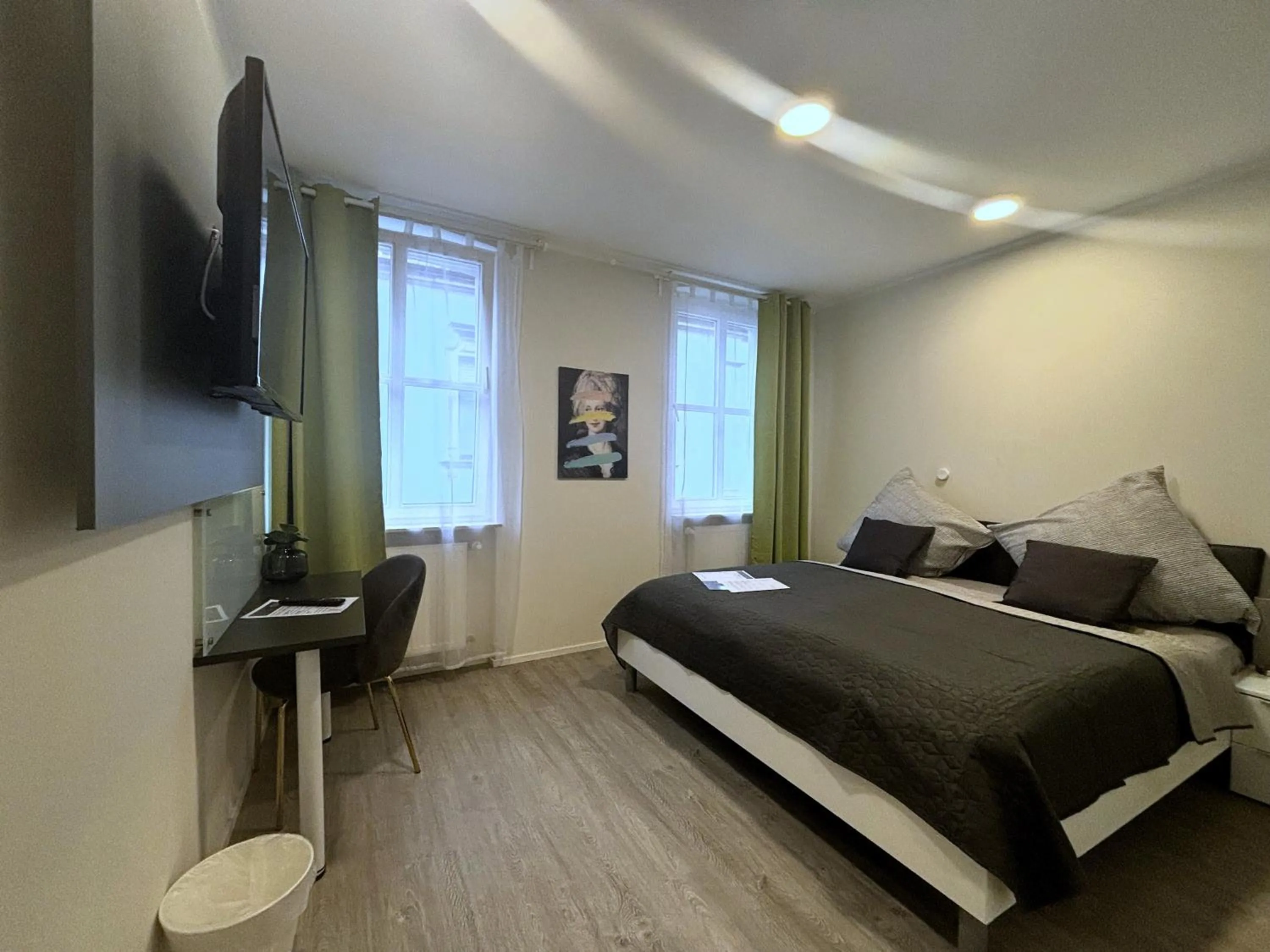Bedroom, Bed in Simplex Stays Hotel Quartier 8 - Digital Access