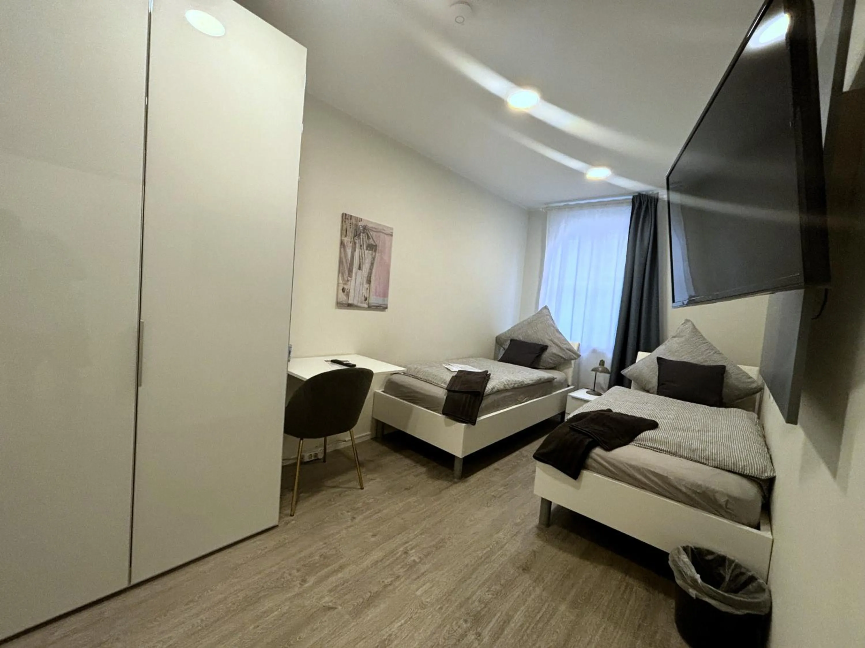 Photo of the whole room, Bed in Simplex Stays Hotel Quartier 8 - Digital Access