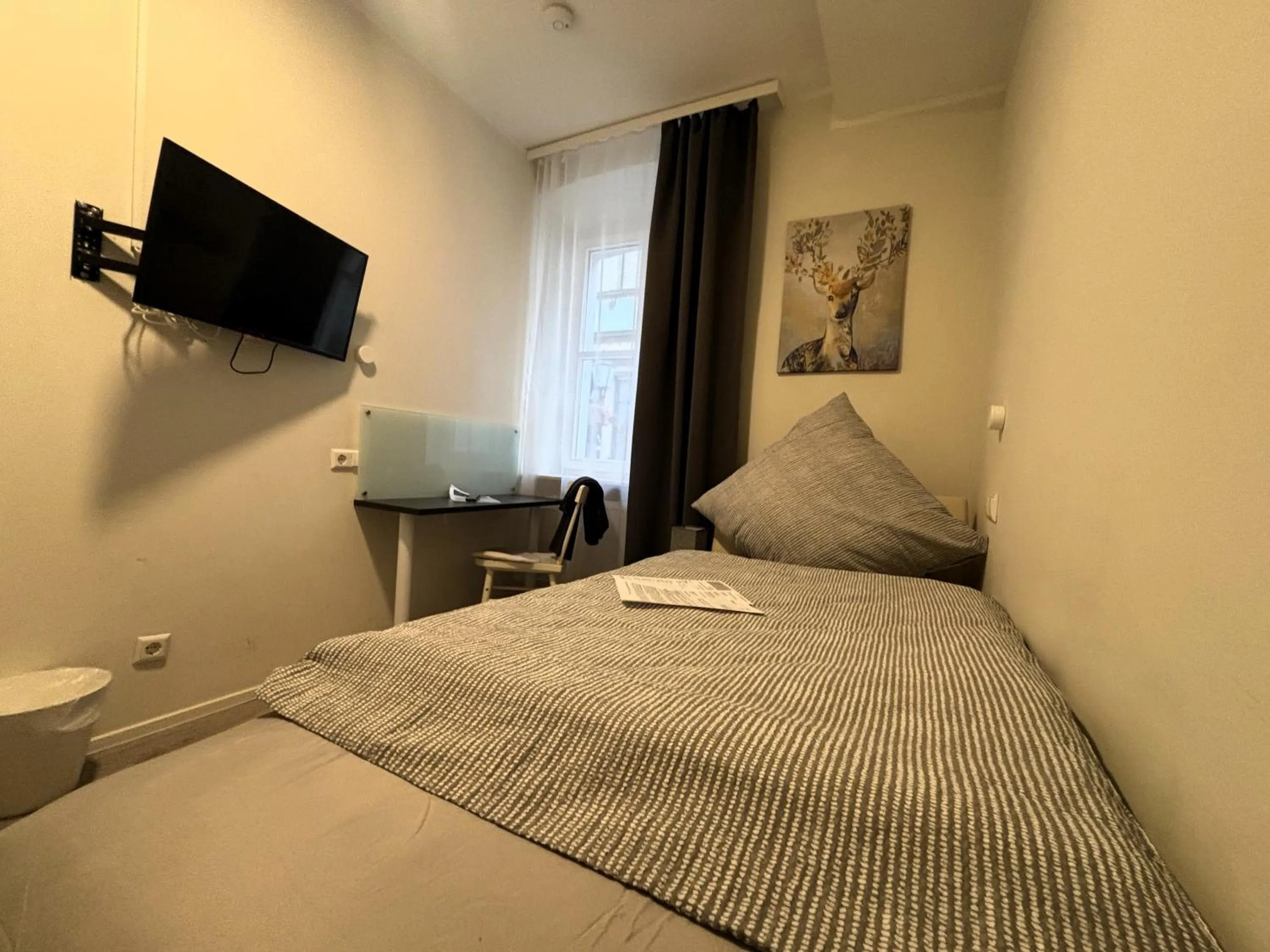 Photo of the whole room, Bed in Simplex Stays Hotel Quartier 8 - Digital Access