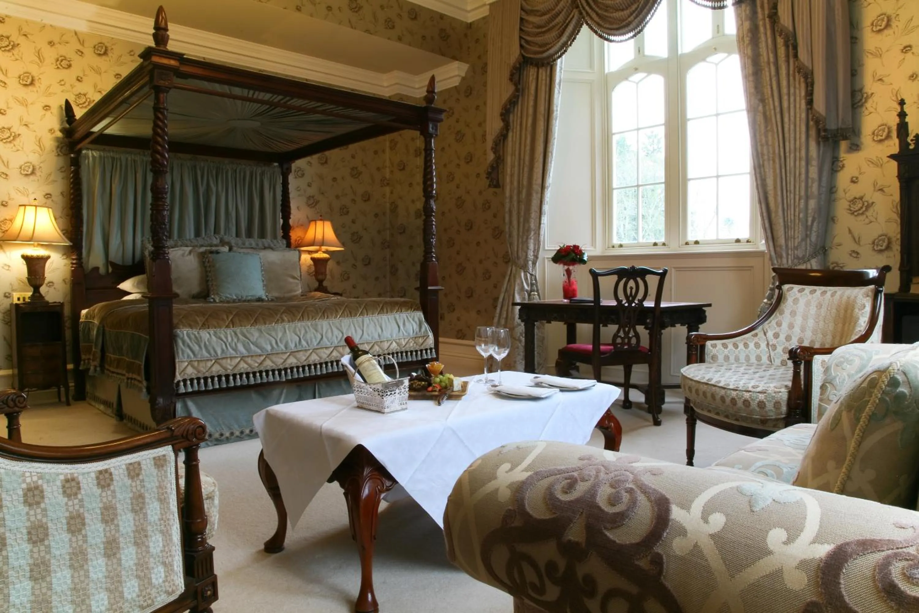 Bedroom, Bed in Kilronan Castle Hotel & Spa