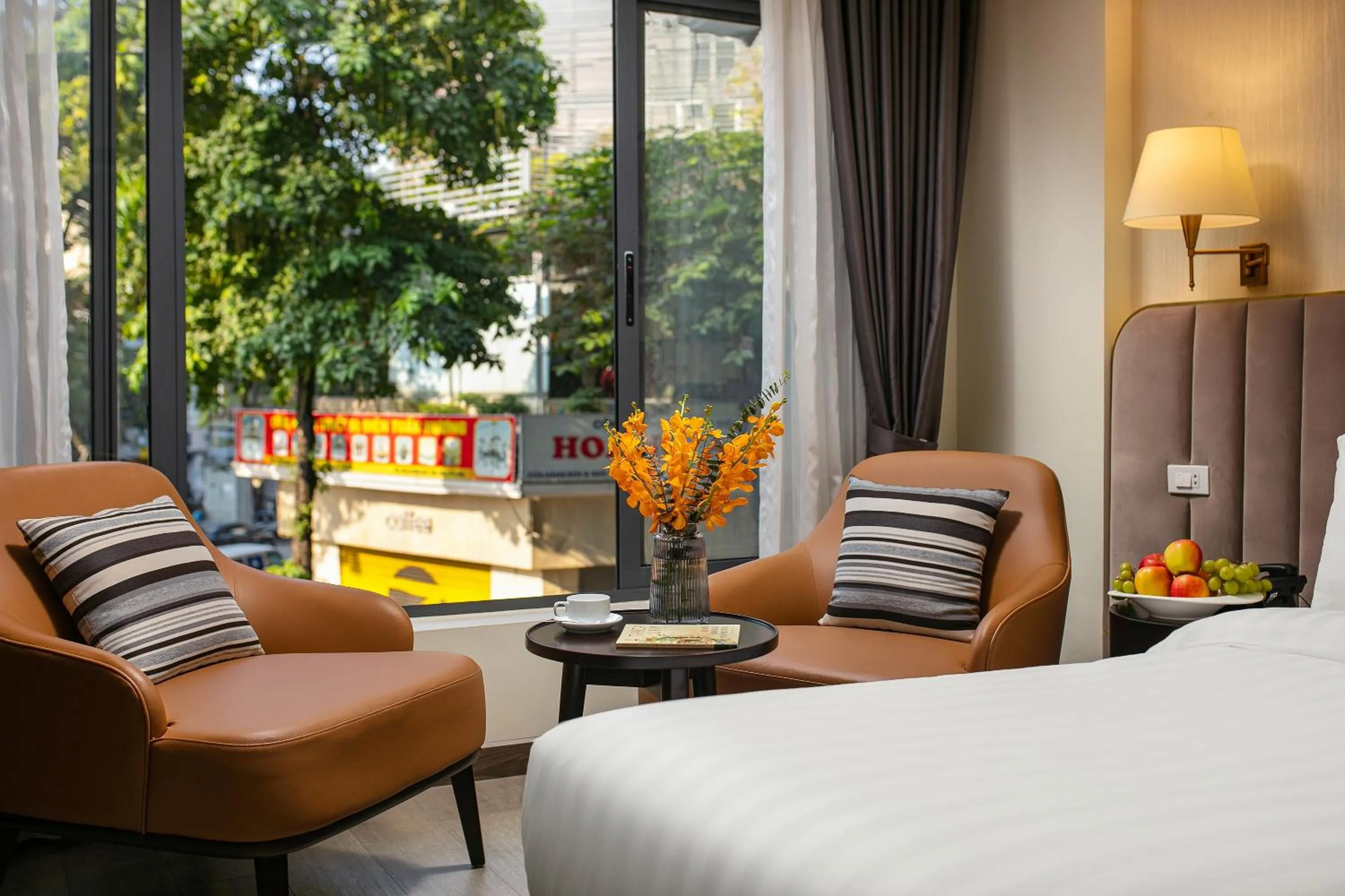 Seating area, Bed in San Palace Hotel & Rooftop