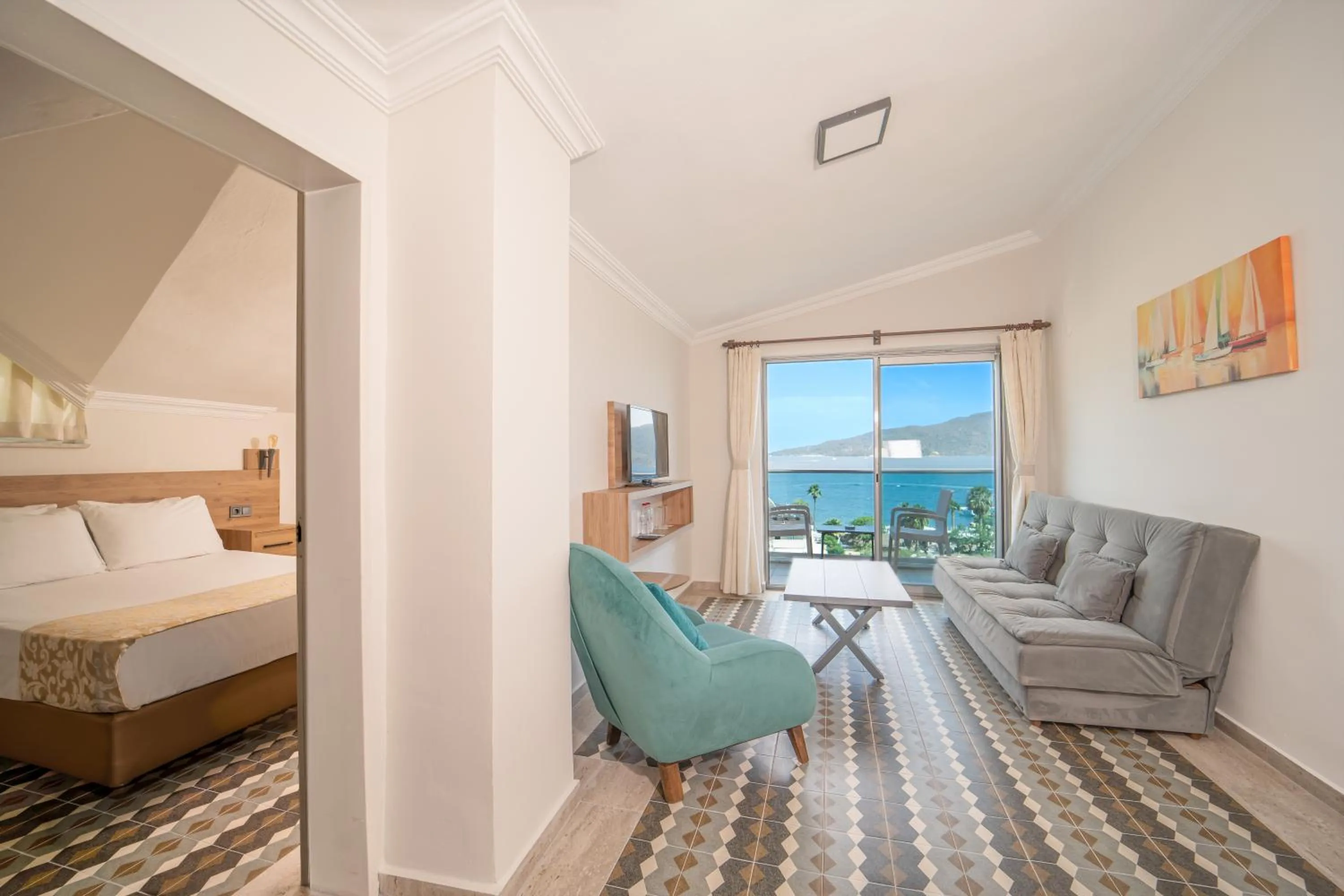 Bed in Moda Beach Hotel