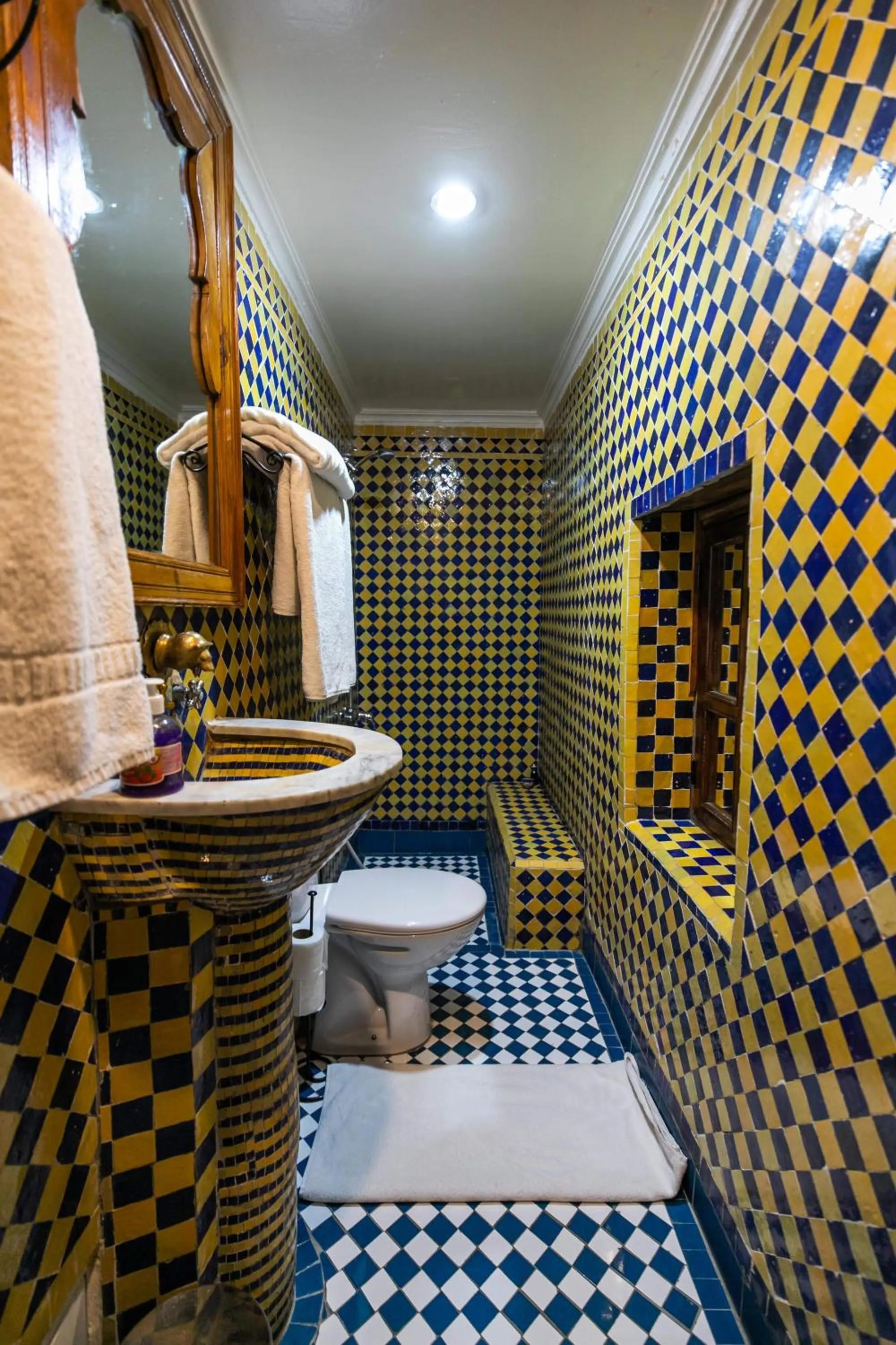 Bathroom in Riad Fes Aicha & SPA