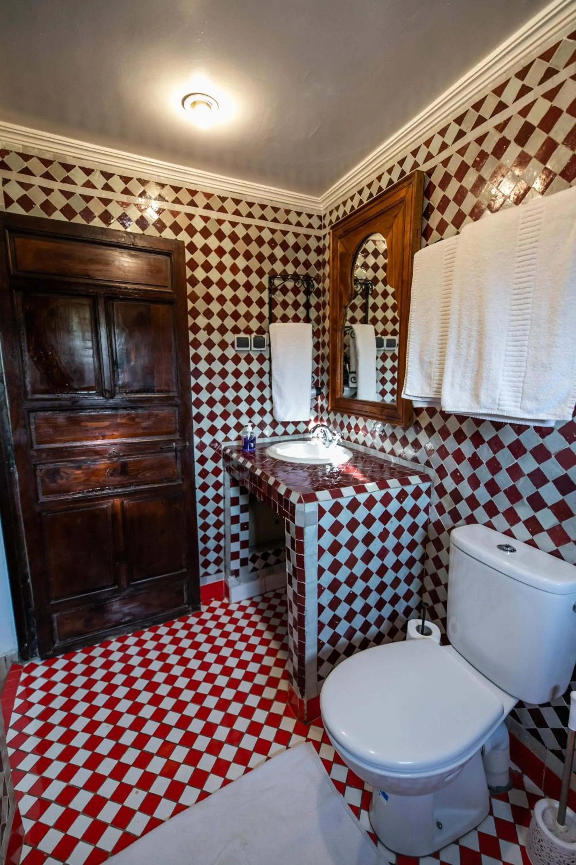 Bathroom in Riad Fes Aicha & SPA