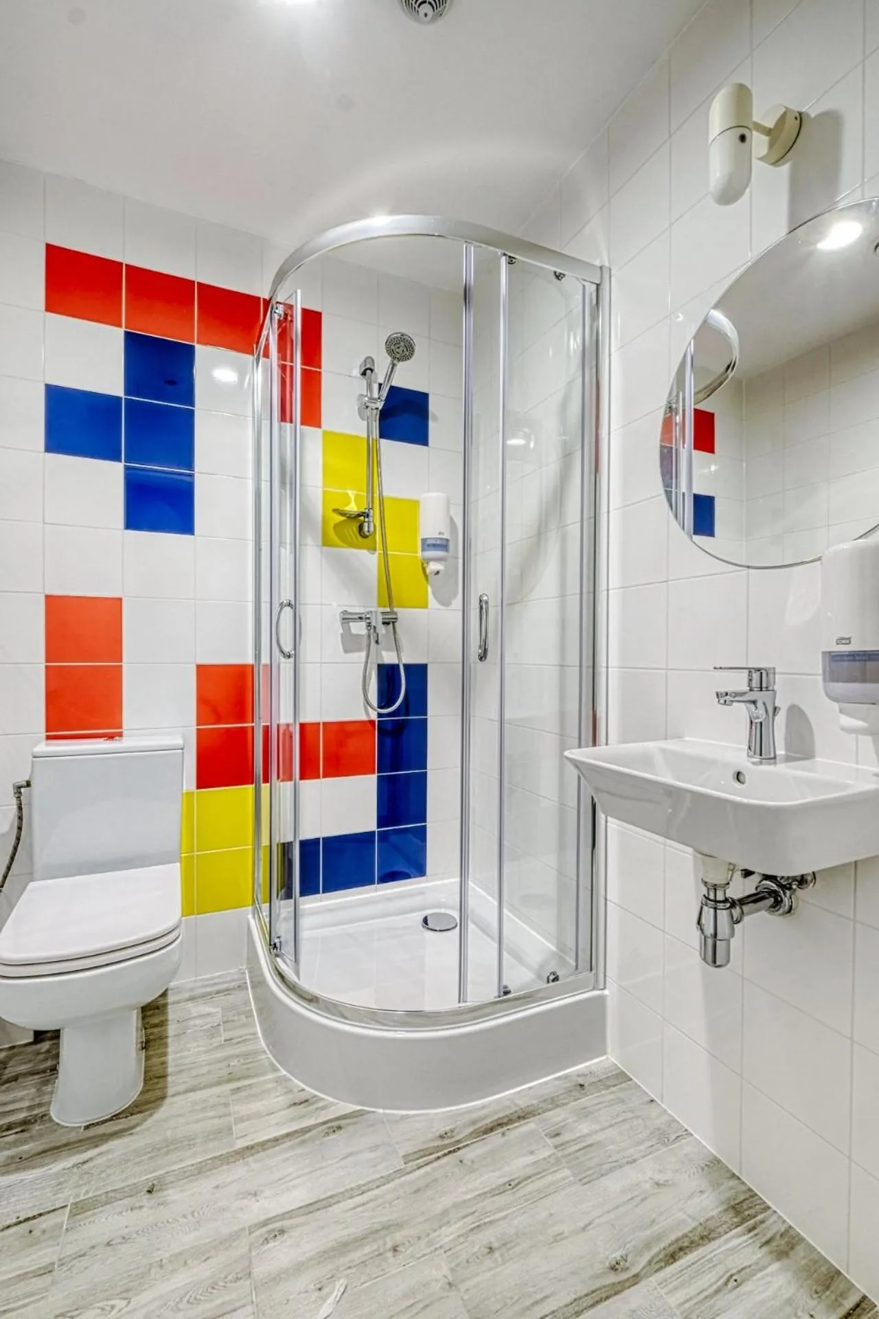 Shower in Level Rooms