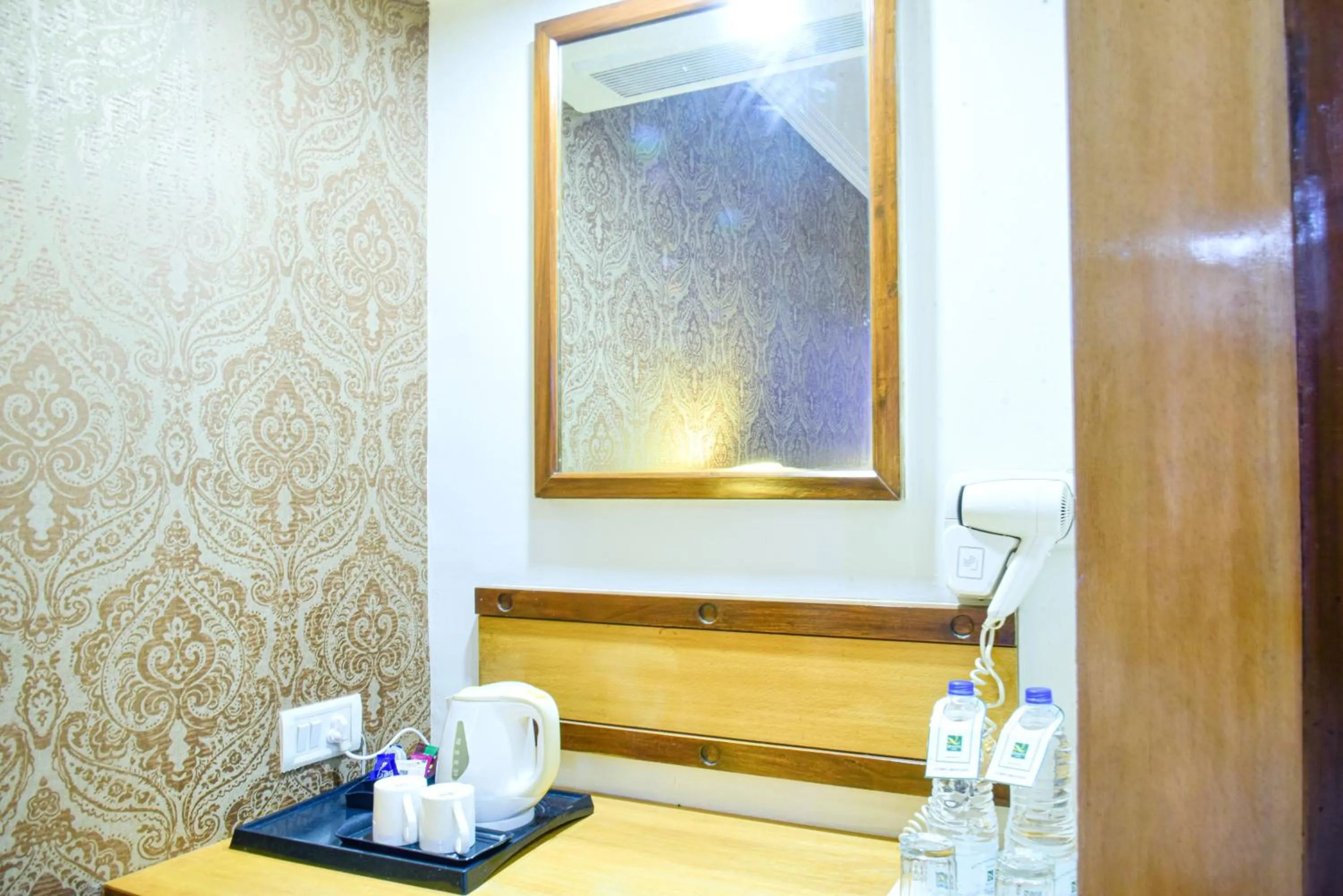 Coffee/tea facilities in Quality Inn Residency