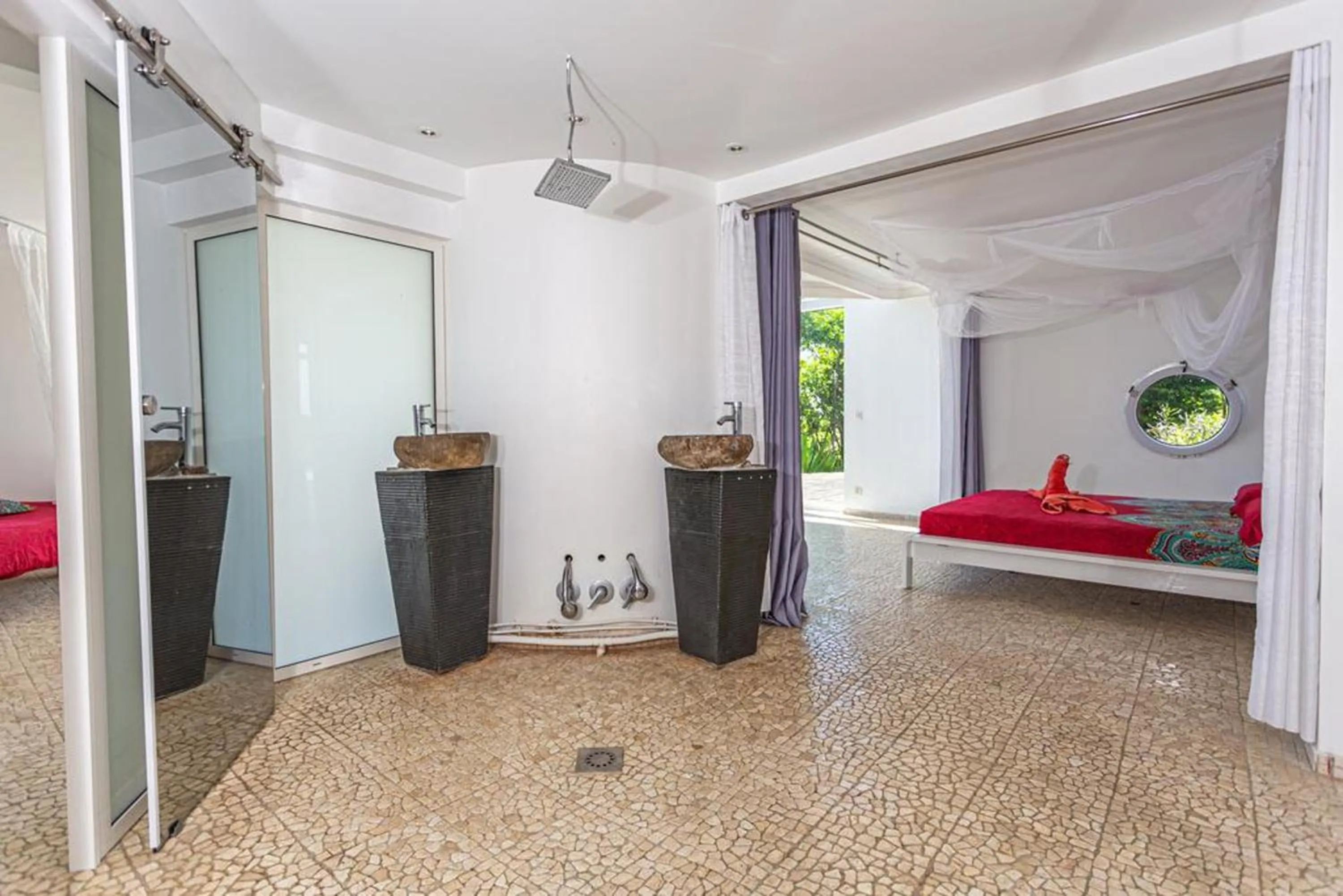 Photo of the whole room, Bed in Villa élégante à Sainte-Rose avec piscine privée