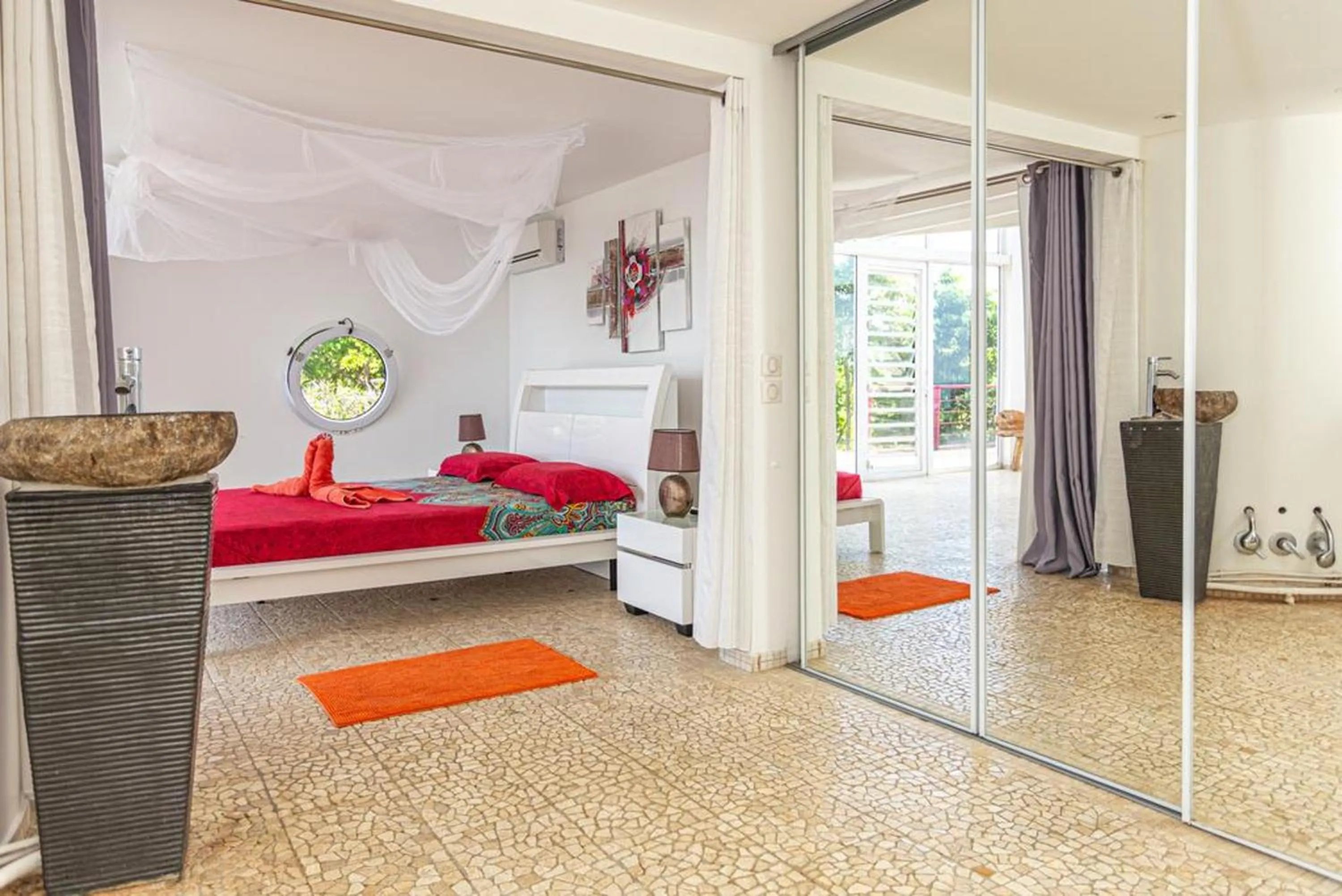 Living room, Bed in Villa élégante à Sainte-Rose avec piscine privée