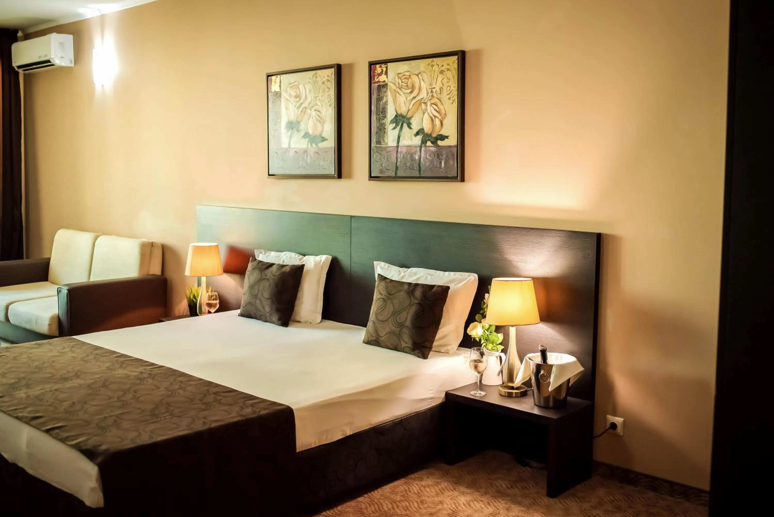 Bed in Central Plaza