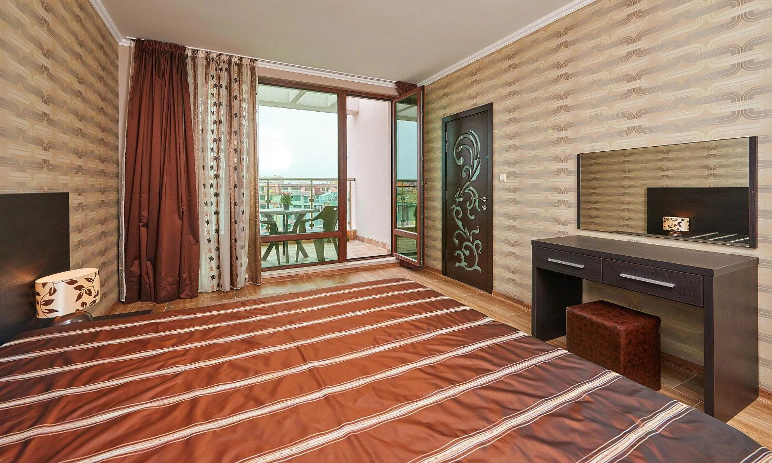 Bed in Central Plaza