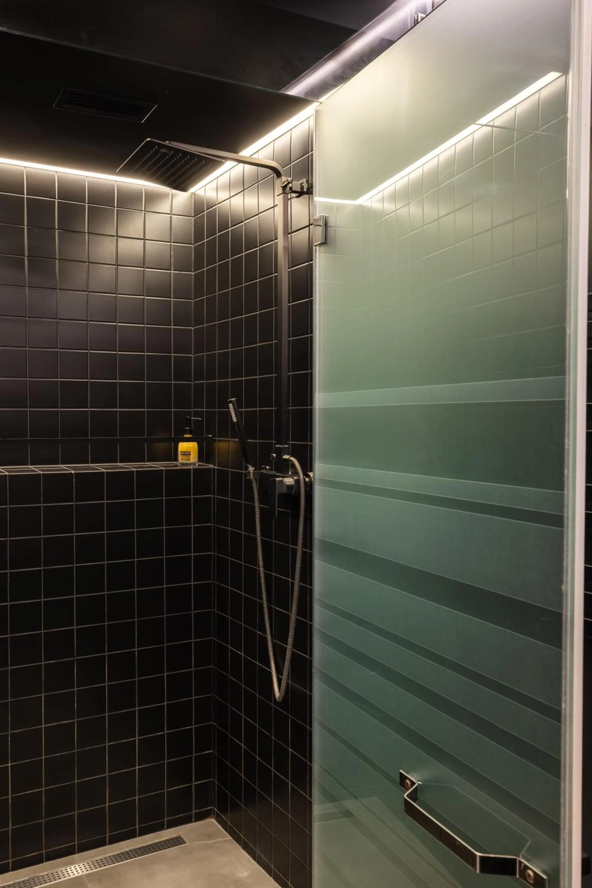 Shower in !FEST Hotel