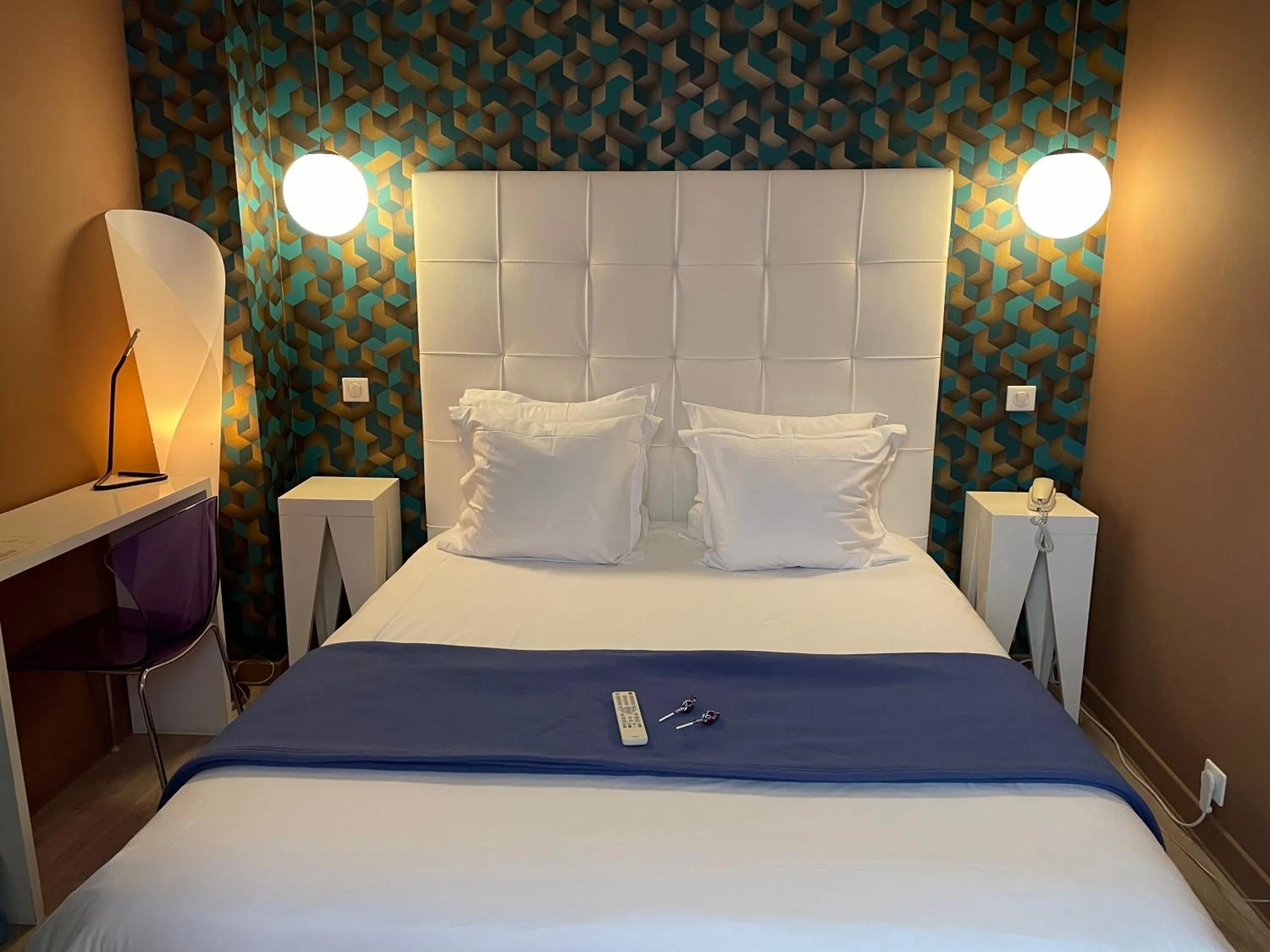 Bed in Hôtel Mirano