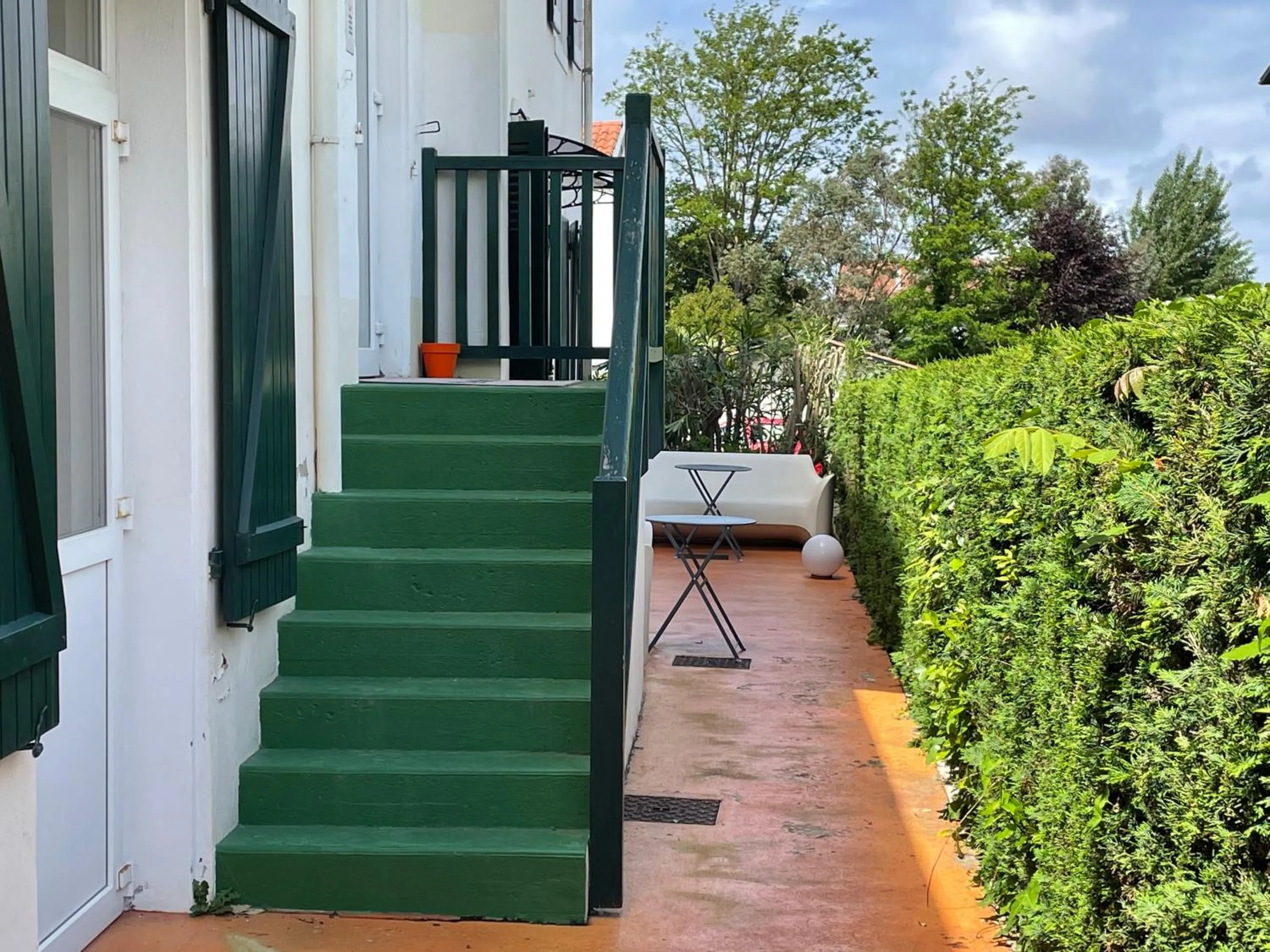 Patio in Hôtel Mirano