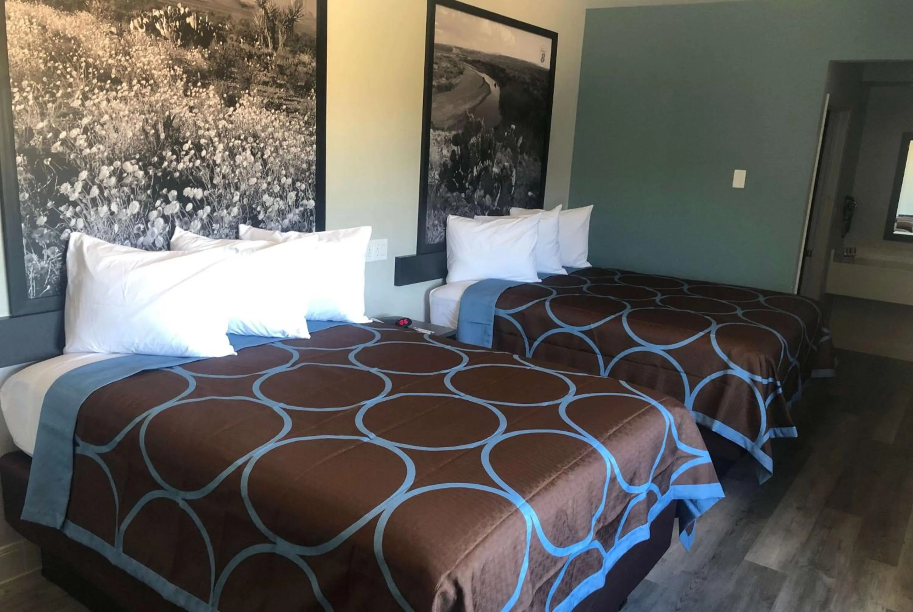 Bedroom, Bed in Super 8 by Wyndham Spring/North Houston