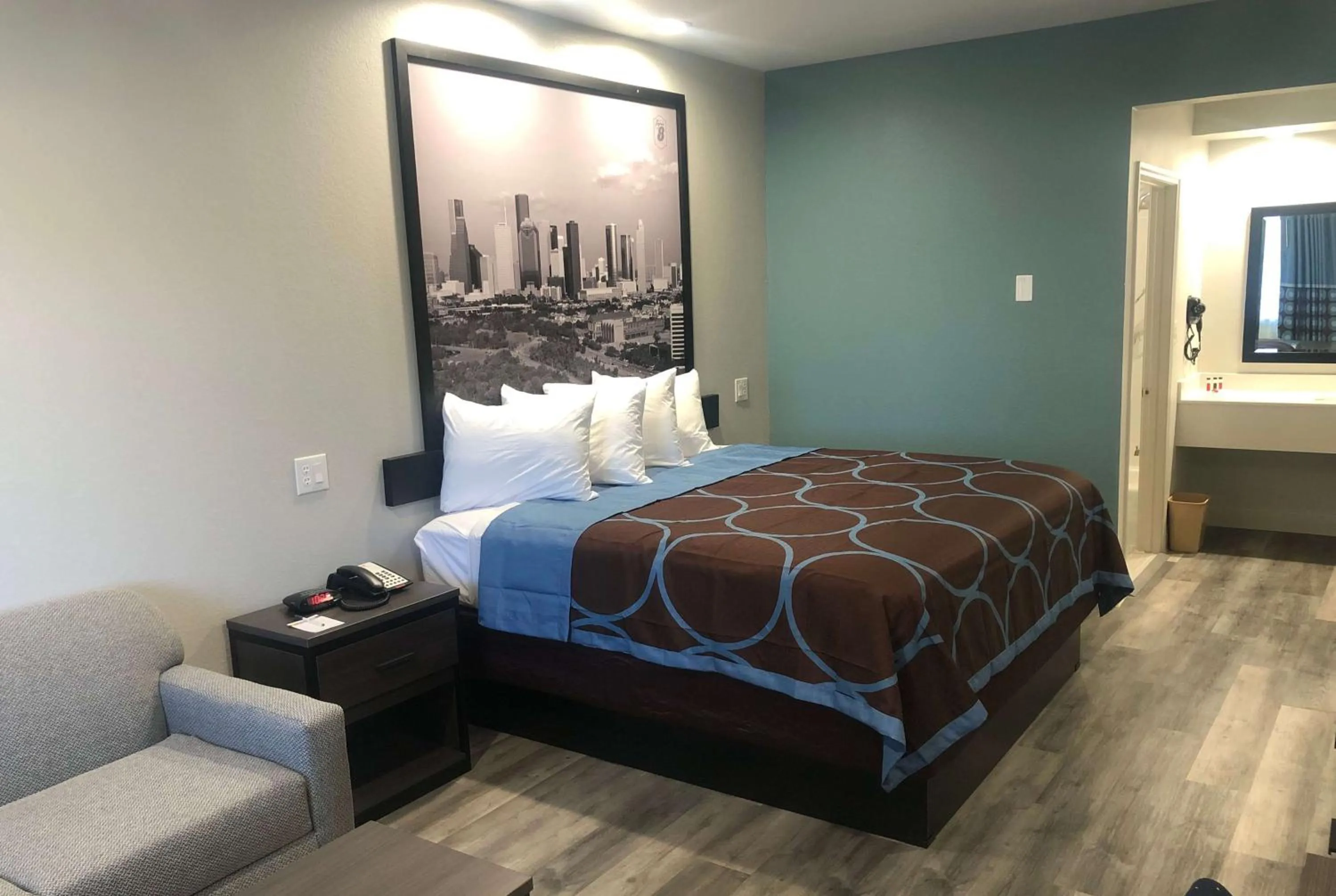 Photo of the whole room, Bed in Super 8 by Wyndham Spring/North Houston