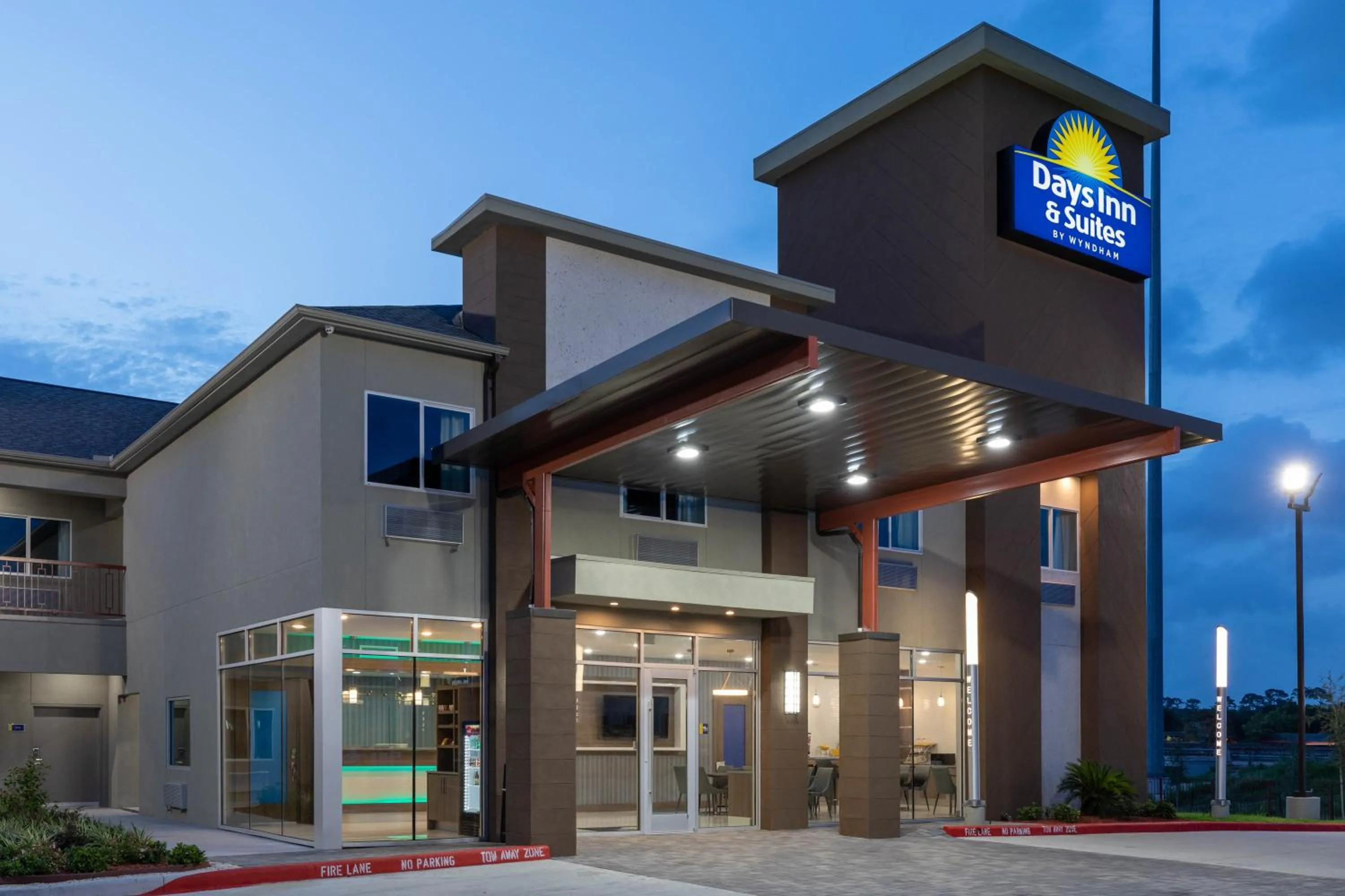 Night in Days Inn & Suites by Wyndham Downtown/University of Houston