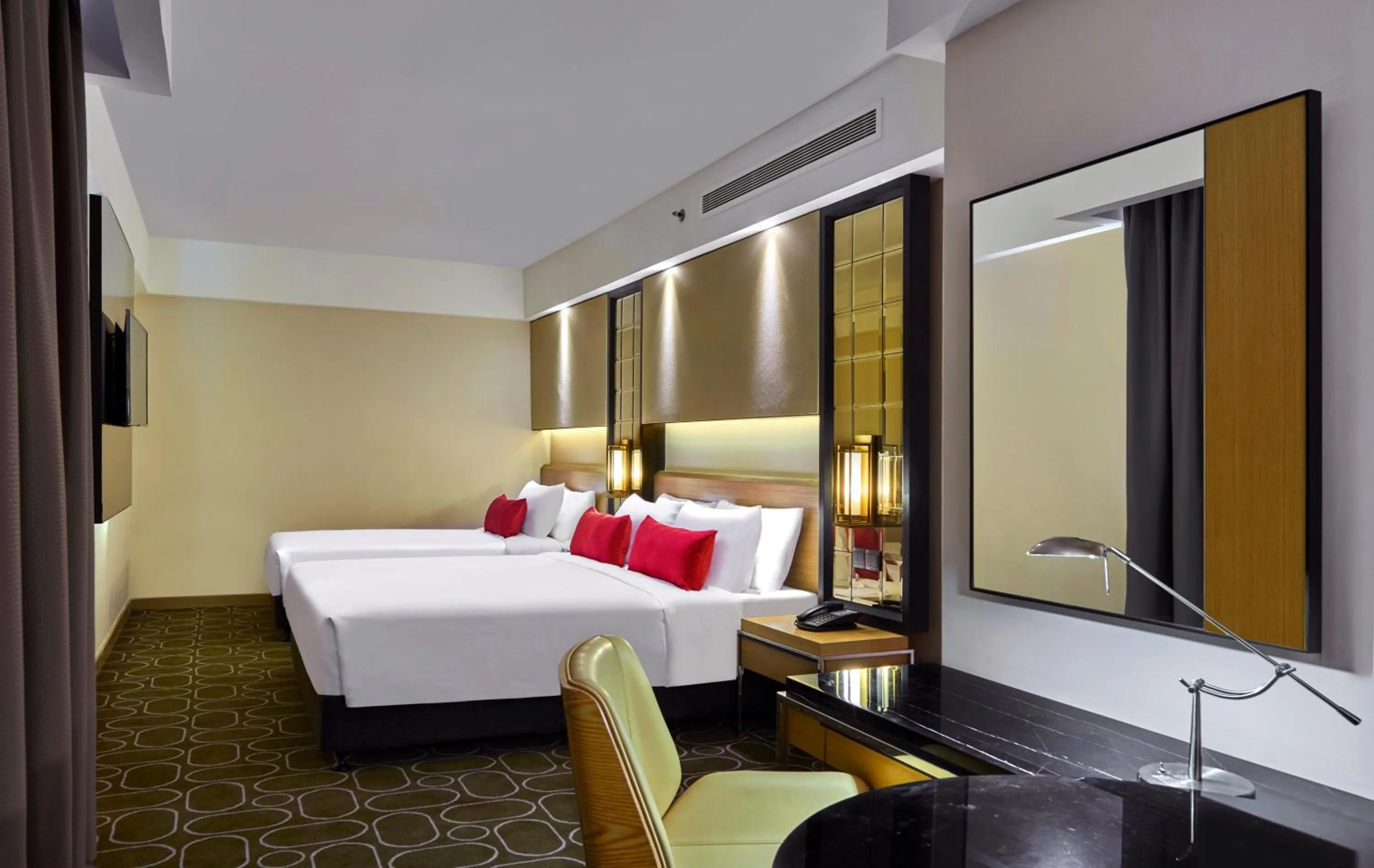 Photo of the whole room, Bed in Wyndham Acmar Klang