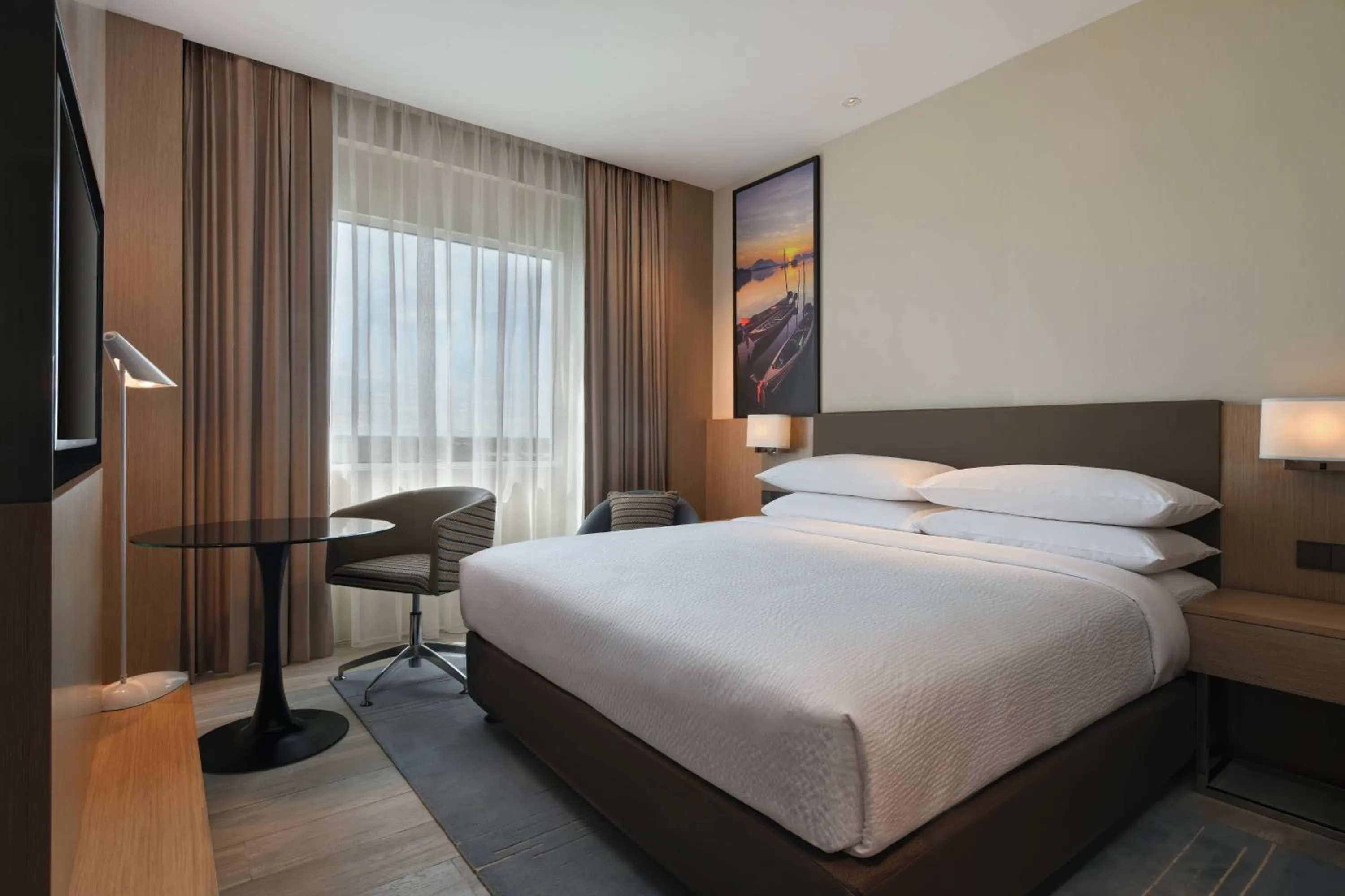 Photo of the whole room, Bed in Fairfield by Marriott Bintulu Paragon