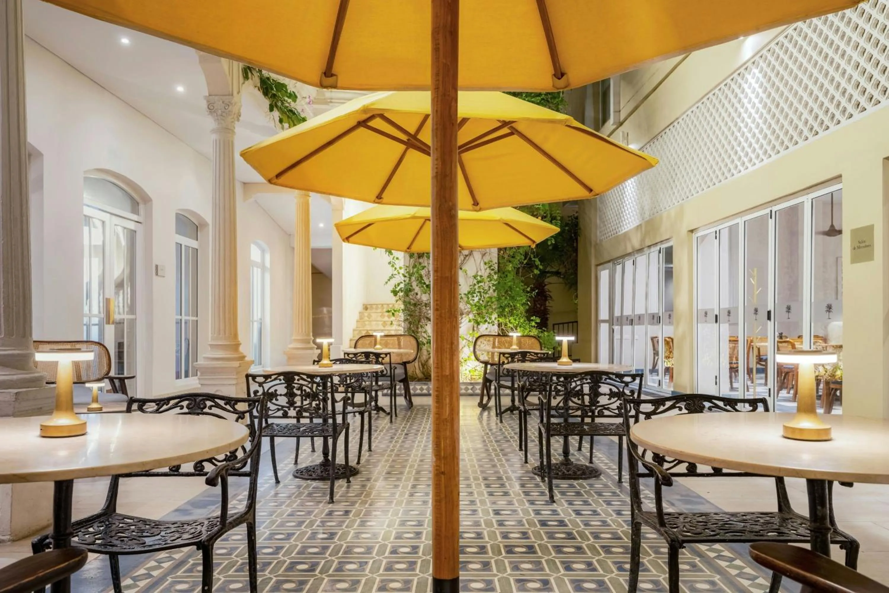 Lounge or bar in Ermita Cartagena, a Tribute Portfolio Hotel