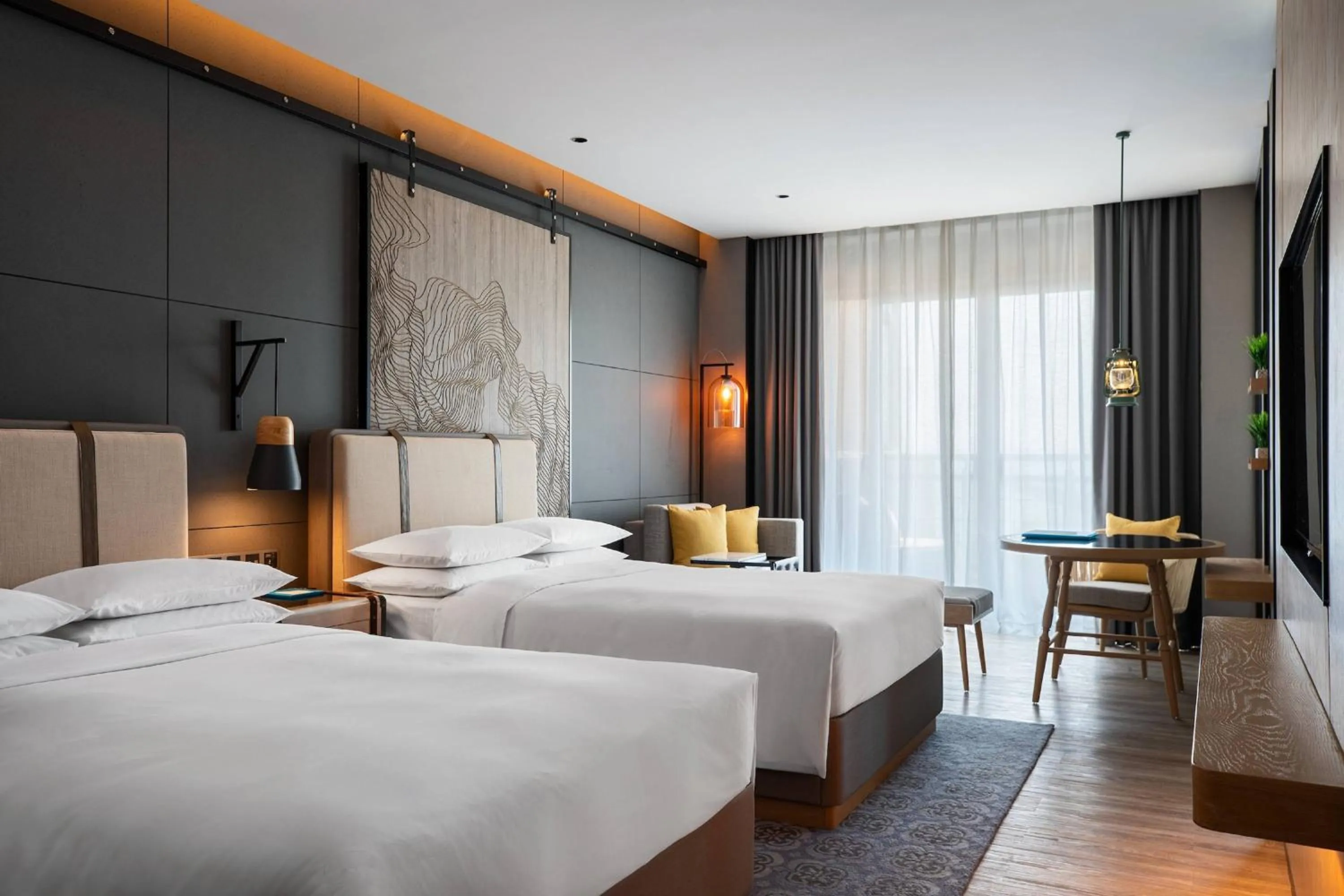 Photo of the whole room, Bed in Renaissance Xiamen Hotel