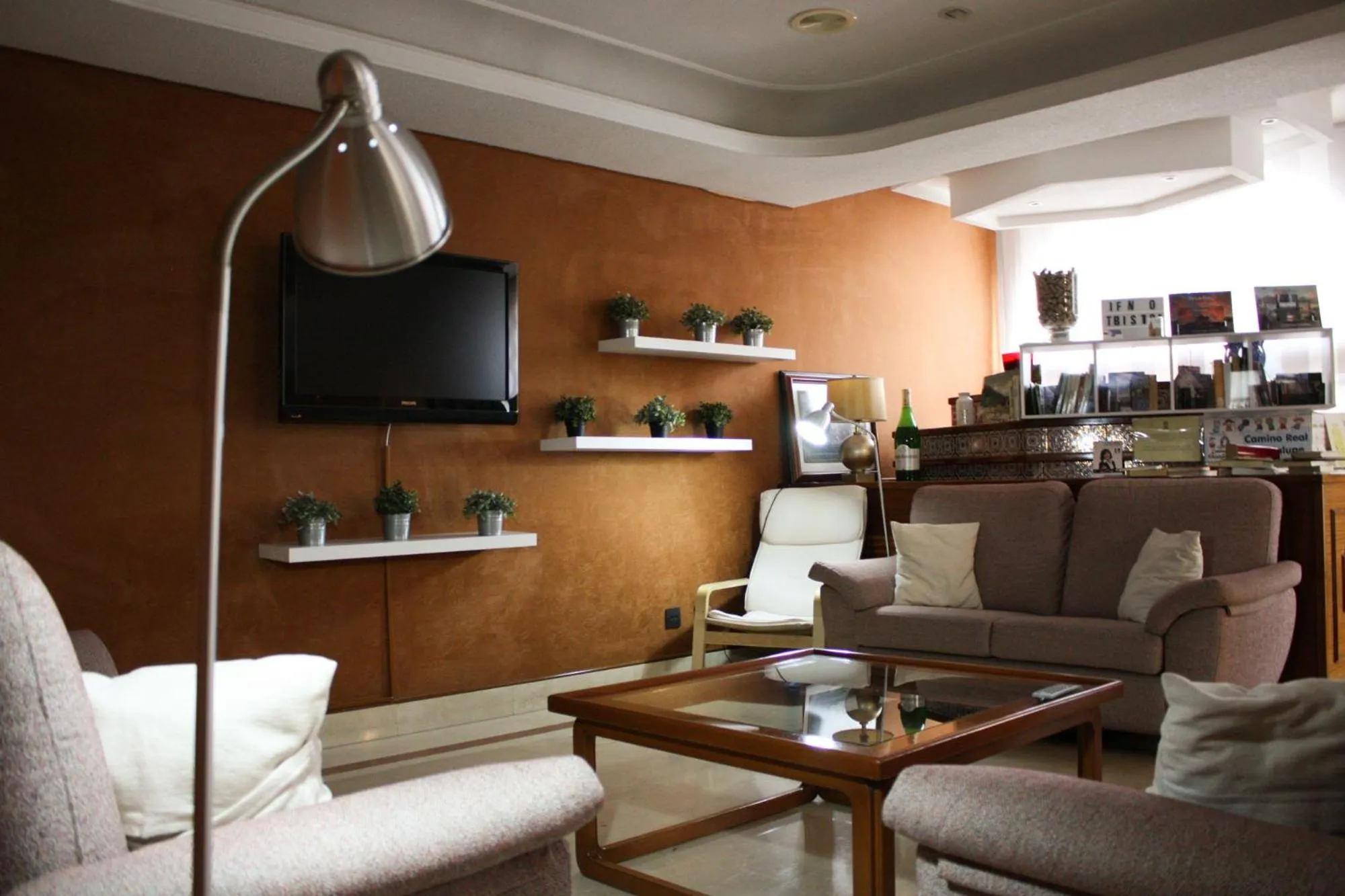 Communal lounge/ TV room in Hotel Castilla Torrijos