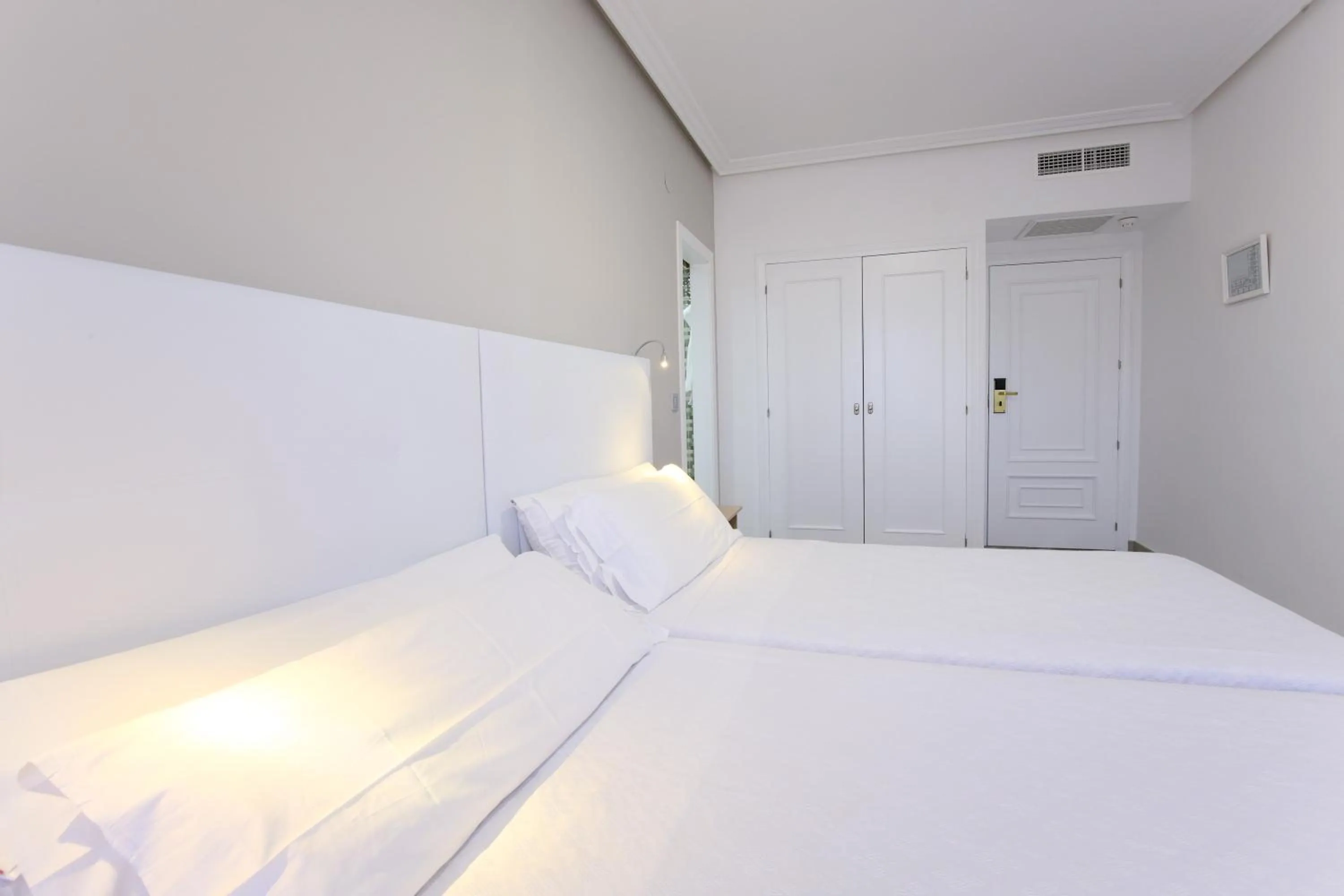 Bed in Hotel Castilla Torrijos