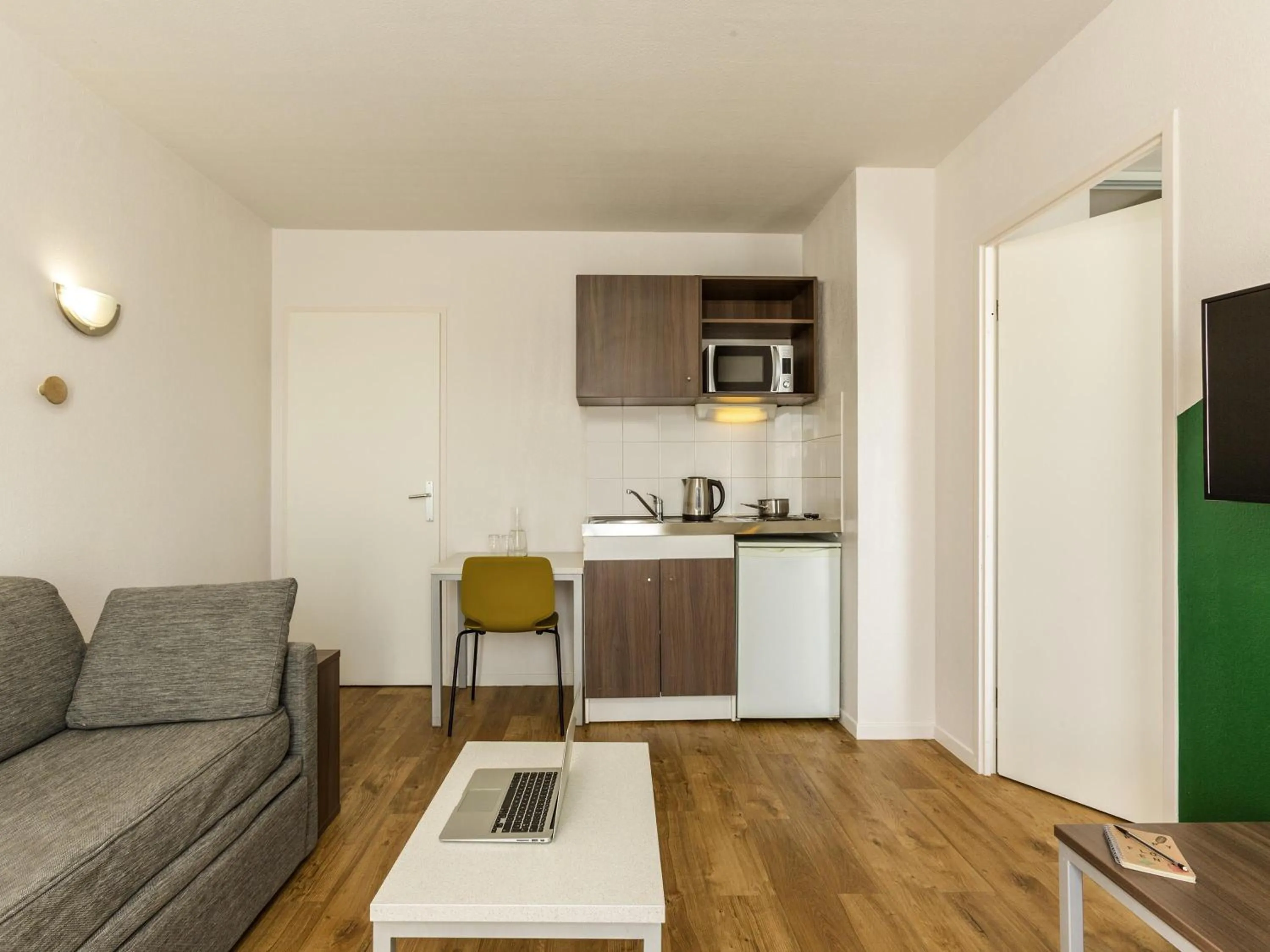 Bedroom in Aparthotel Adagio Access Carrières Sous Poissy