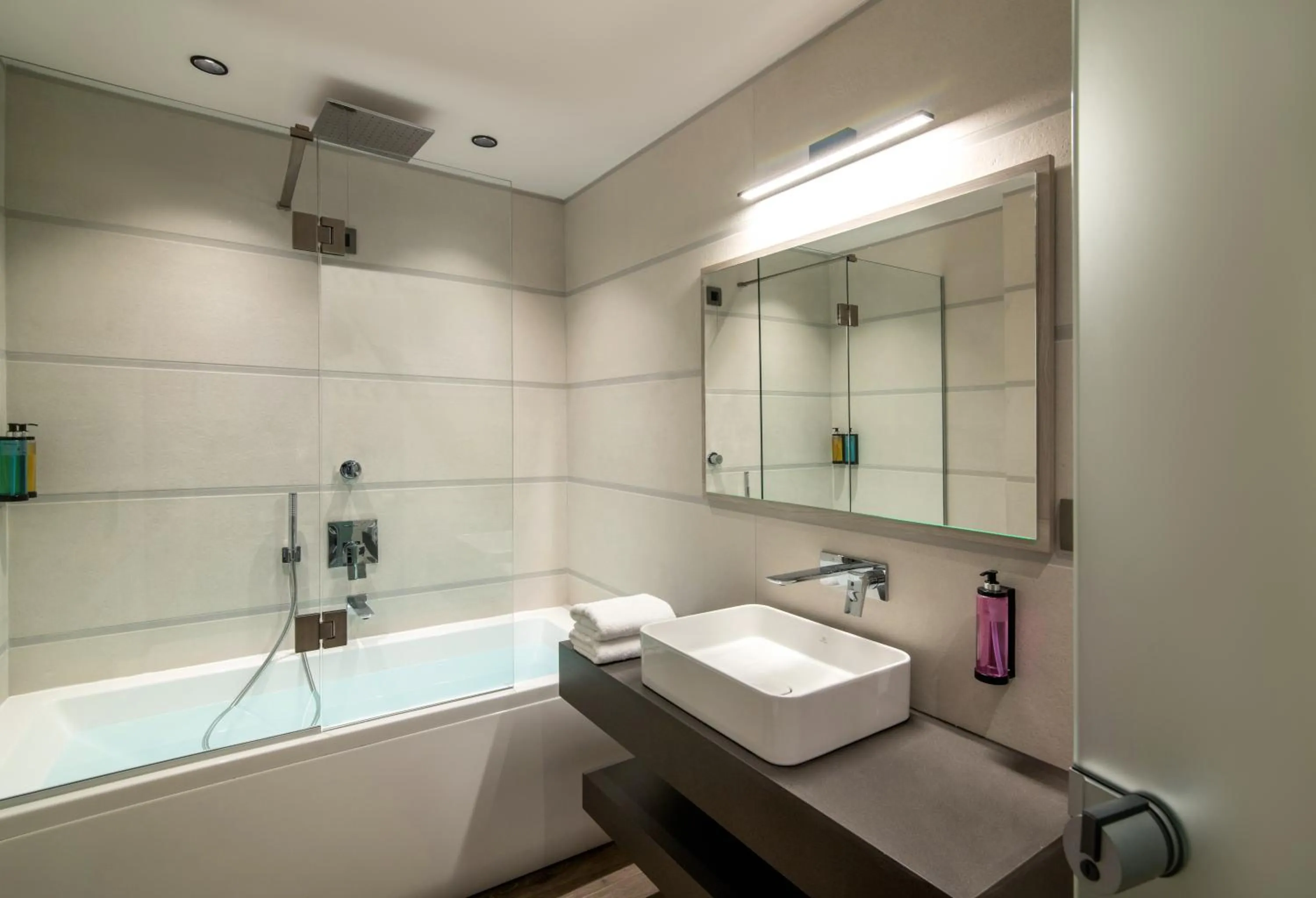 Shower in Summer Dream