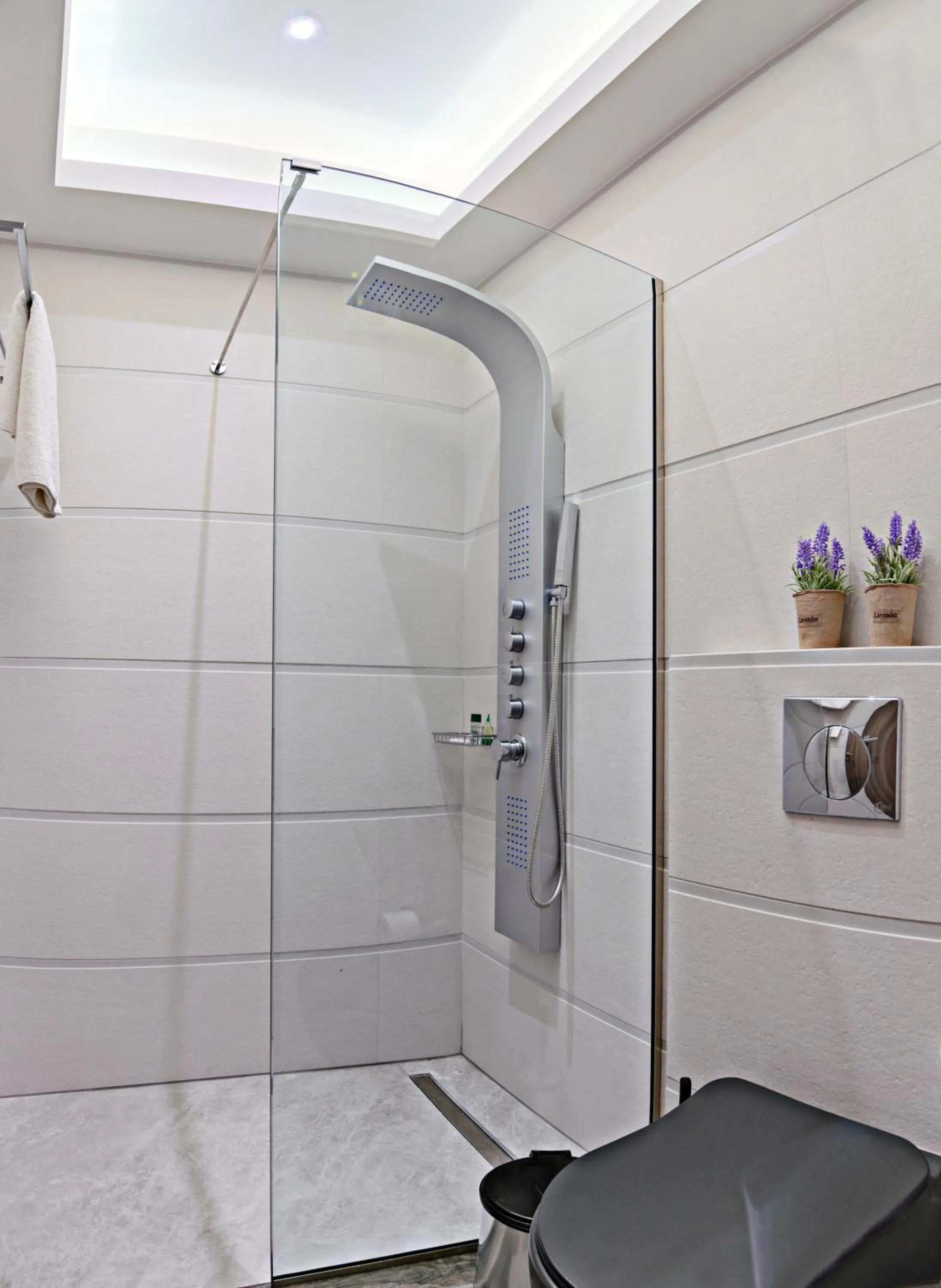 Shower in Summer Dream